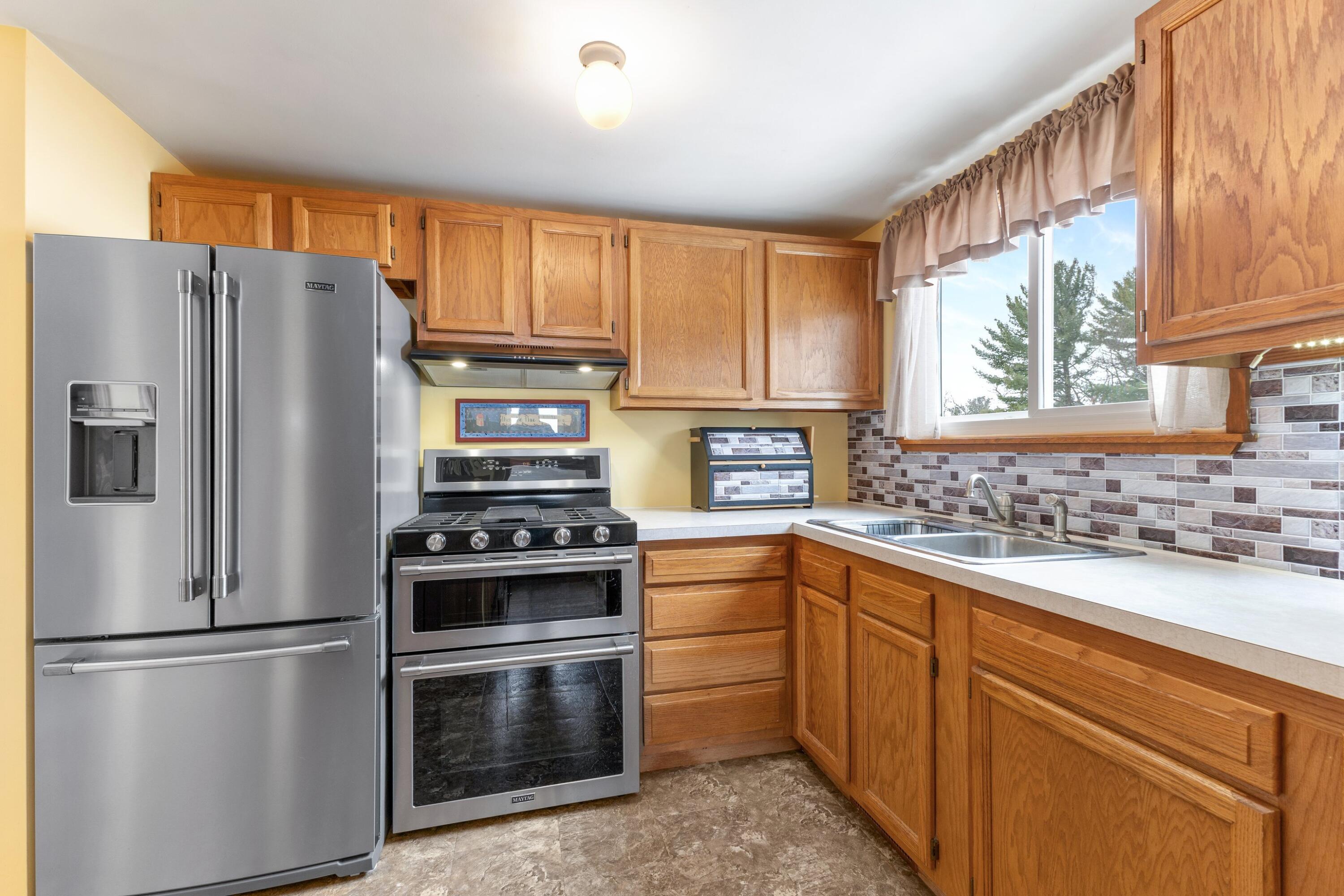 Springfield, Wisconsin, 53964, United States, 3 Bedrooms Bedrooms, ,2 BathroomsBathrooms,Residential,For Sale,2002978