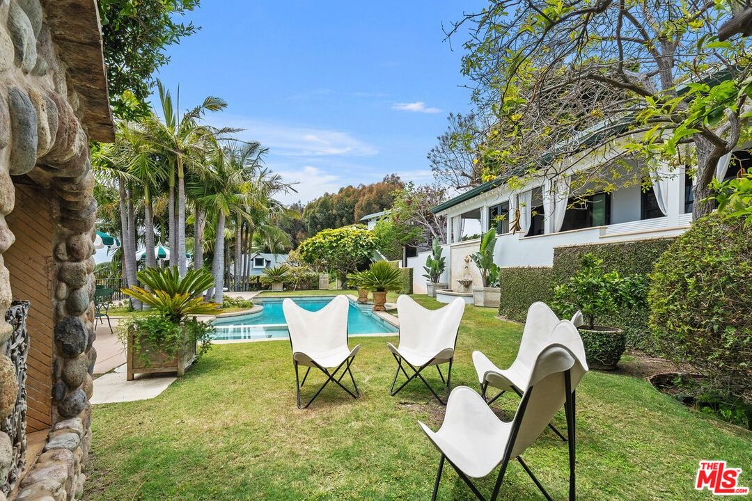 Malibu, California, 90265, United States, 8 Bedrooms Bedrooms, ,9 BathroomsBathrooms,Residential,For Sale,1847980
