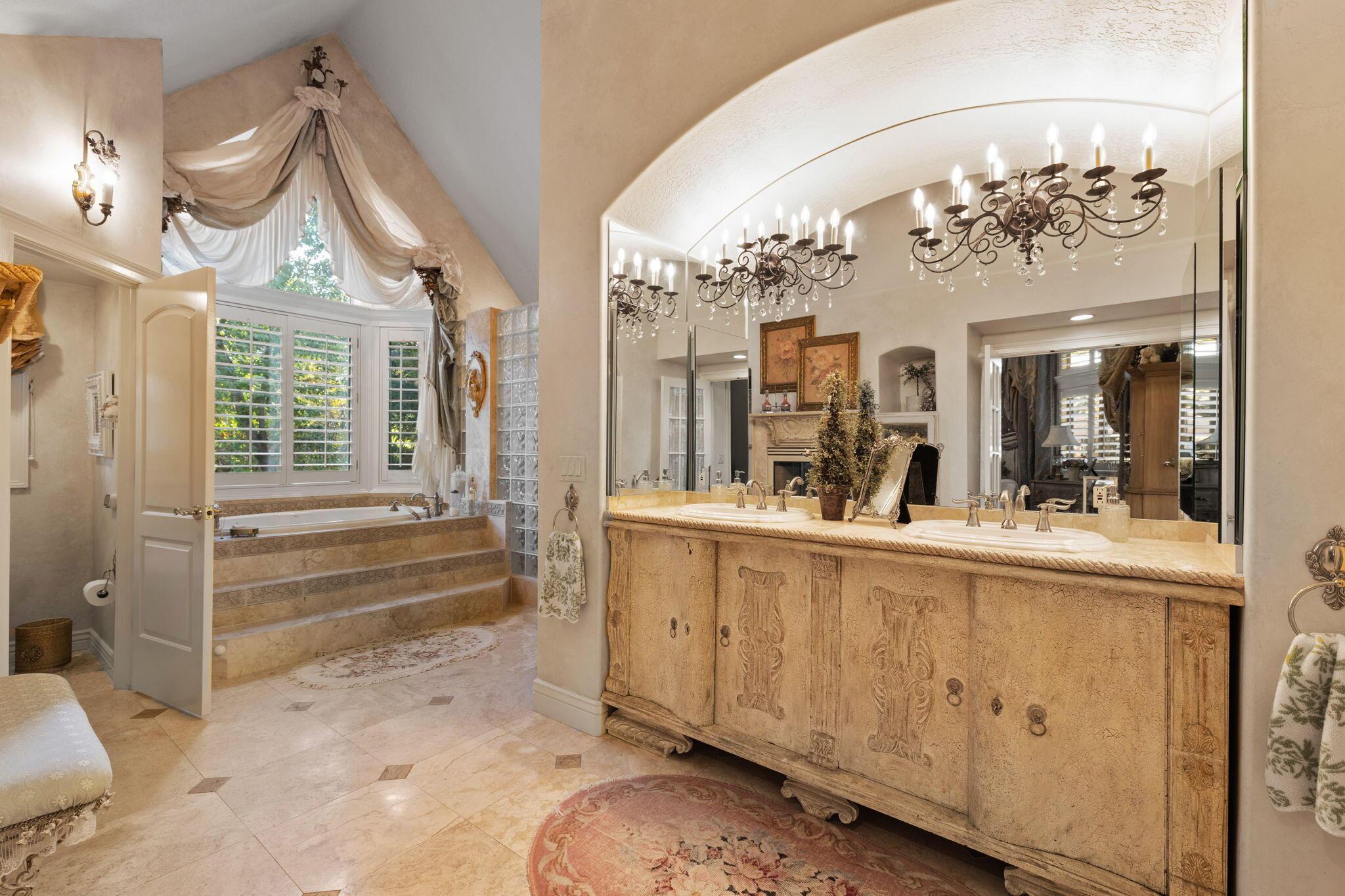 Salt Lake City, Utah, 84121, United States, 5 Bedrooms Bedrooms, ,6 BathroomsBathrooms,Residential,For Sale,1974562