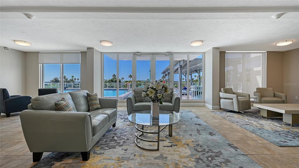 Sarasota, Florida, 34236, United States, 1 Bedroom Bedrooms, ,2 BathroomsBathrooms,Residential,For Sale,1985028