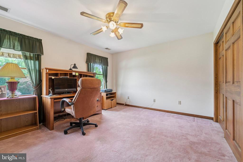 Hamilton, New Jersey, 08610, United States, 4 Bedrooms Bedrooms, ,3 BathroomsBathrooms,Residential,For Sale,1935134