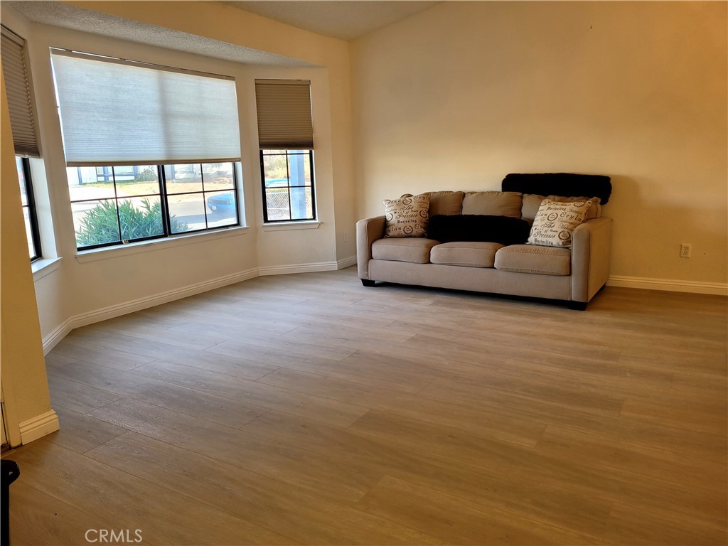 Victorville, California, 92392, United States, 3 Bedrooms Bedrooms, ,2 BathroomsBathrooms,Residential,For Sale,1988304