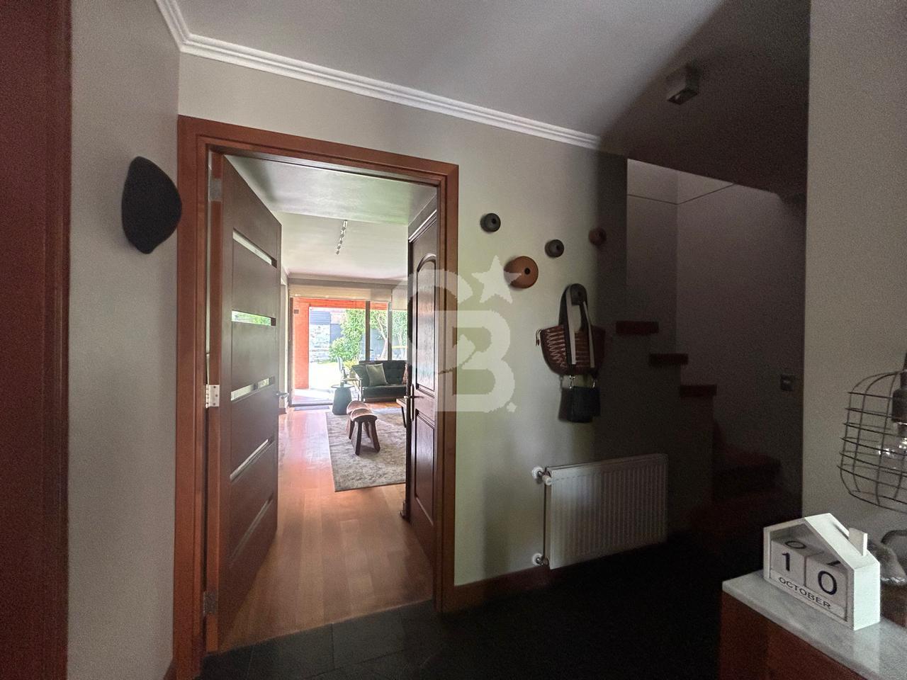 Lo Barnechea, Chile, 6 Bedrooms Bedrooms, ,5 BathroomsBathrooms,Residential,For Sale,1997477