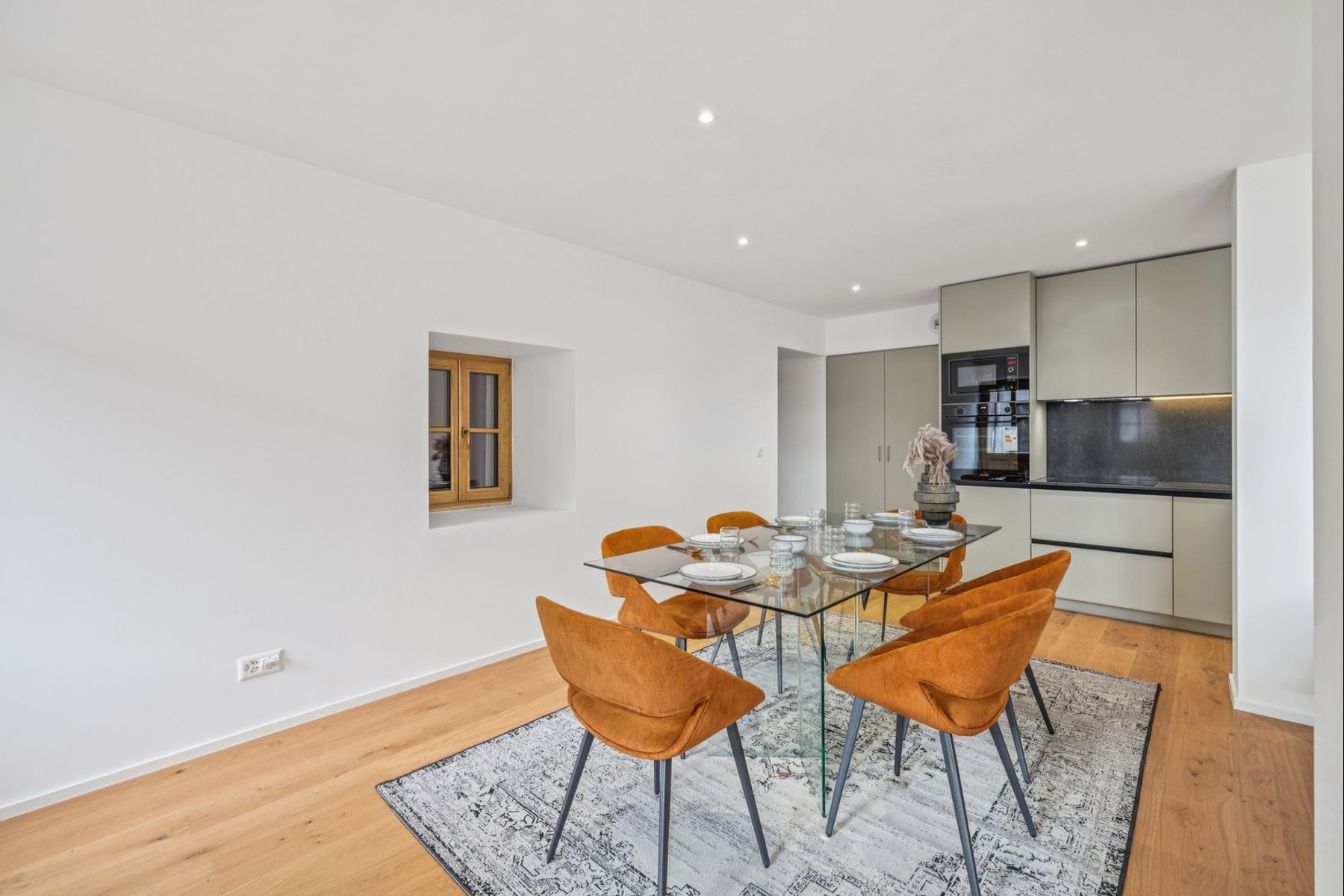  OFF-MARKET: FULLY RENOVATED VILLAGE HOUSE - LUXURY MATERIALS - 物件實景