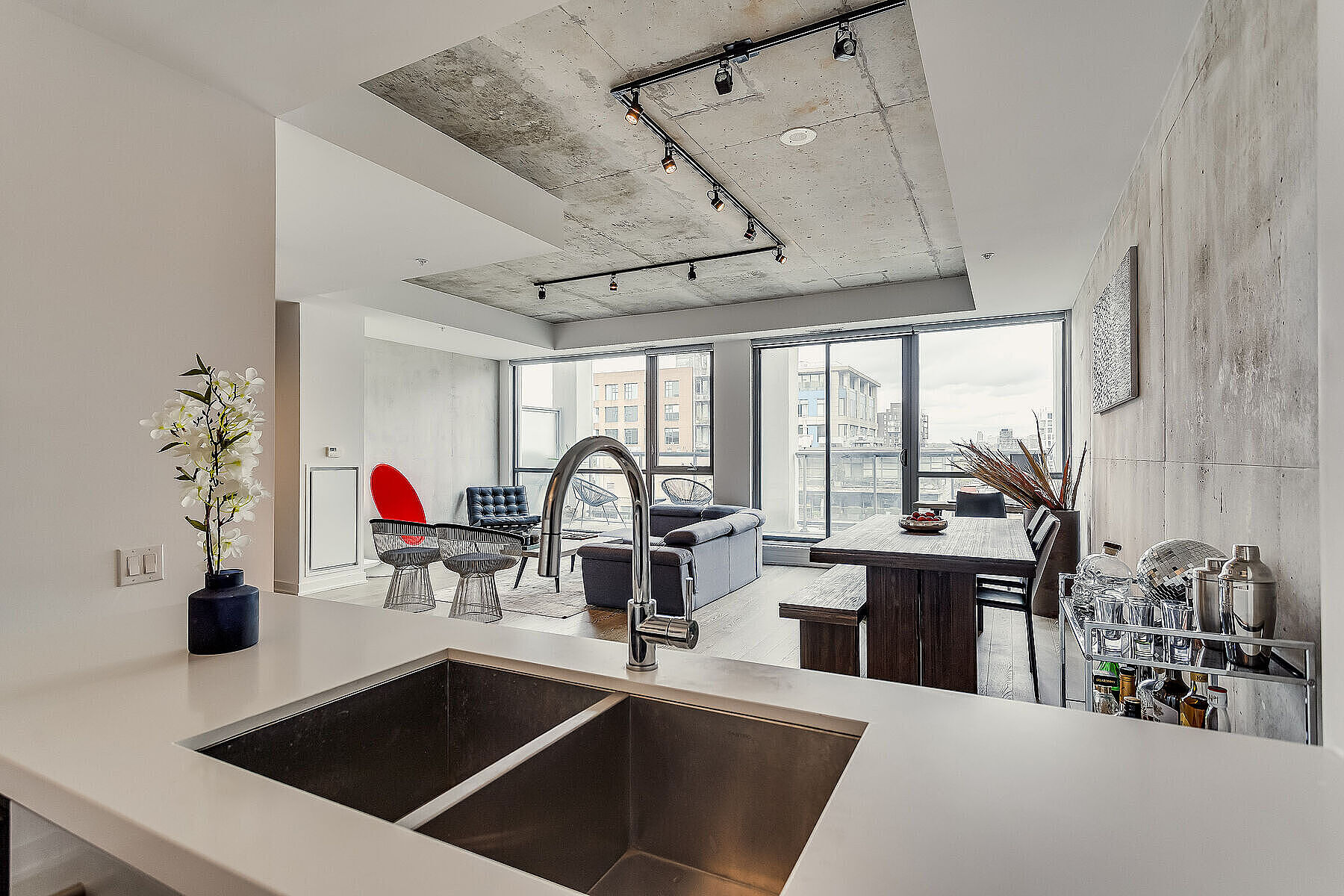  Sophisticated and Spacious - 物件實景