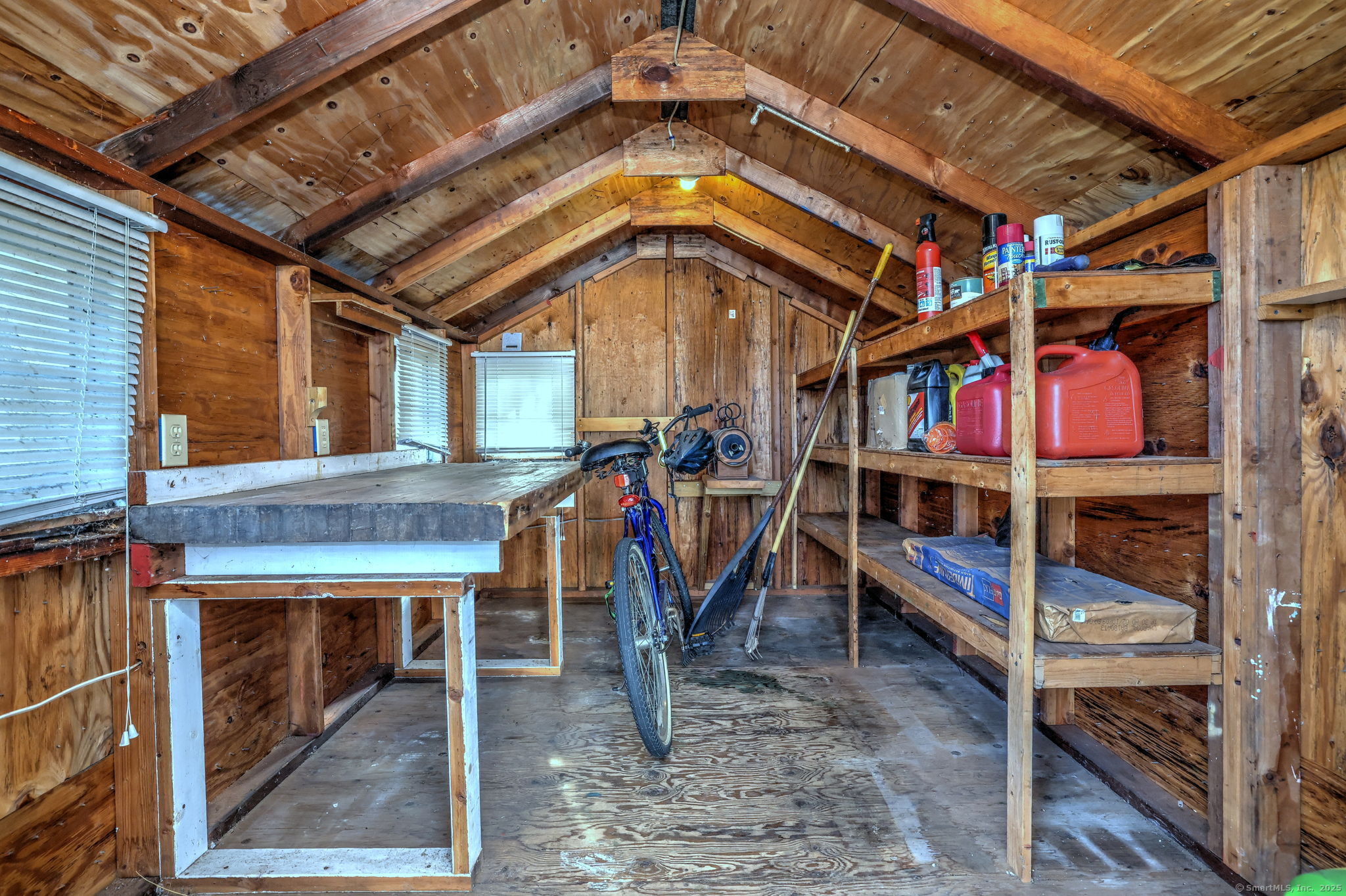 Milford, Connecticut, 06460, United States, 2 Bedrooms Bedrooms, ,2 BathroomsBathrooms,Residential,For Sale,1987873