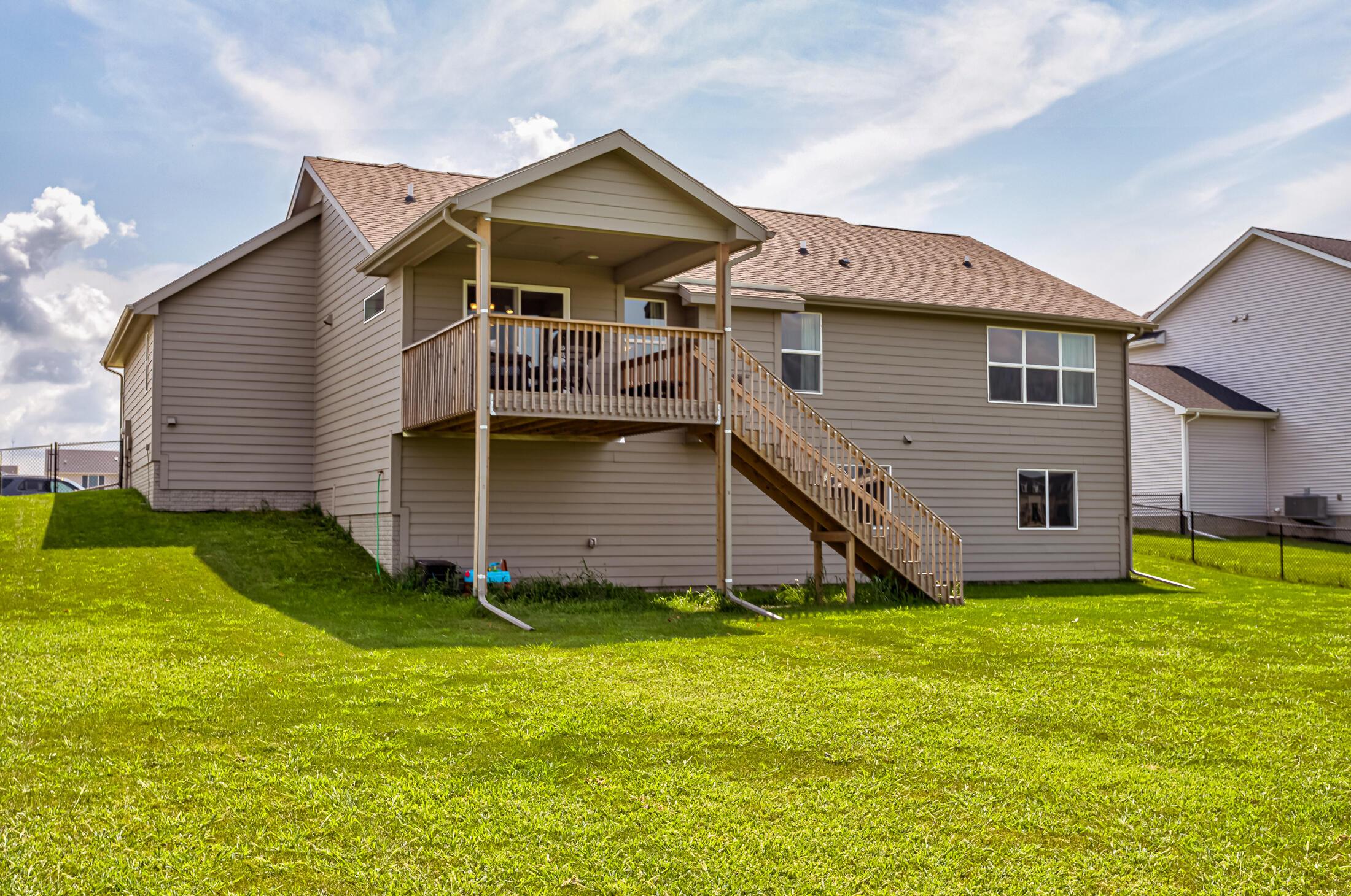 Huxley, Iowa, 50124, United States, 4 Bedrooms Bedrooms, ,3 BathroomsBathrooms,Residential,For Sale,1980577