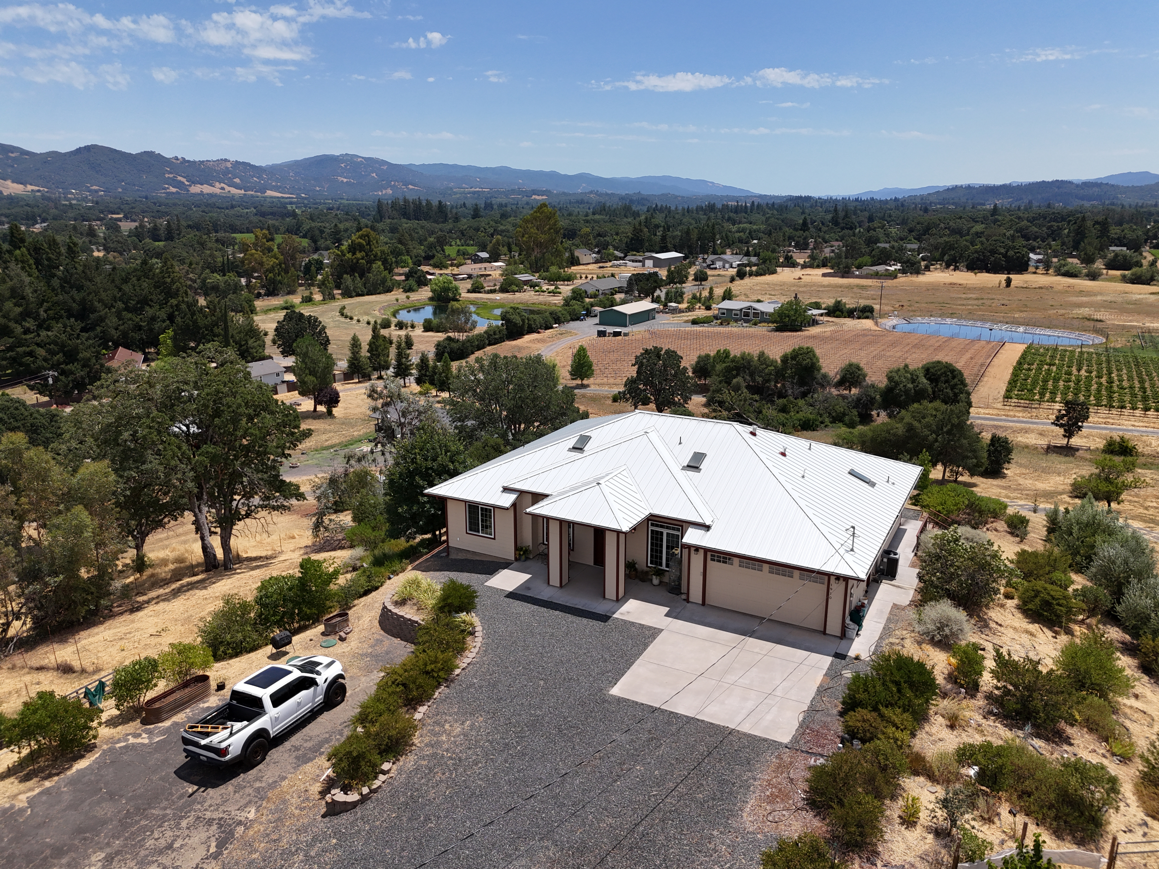Redwood Valley, California, 95470, United States, 3 Bedrooms Bedrooms, ,3 BathroomsBathrooms,Residential,For Sale,1889817