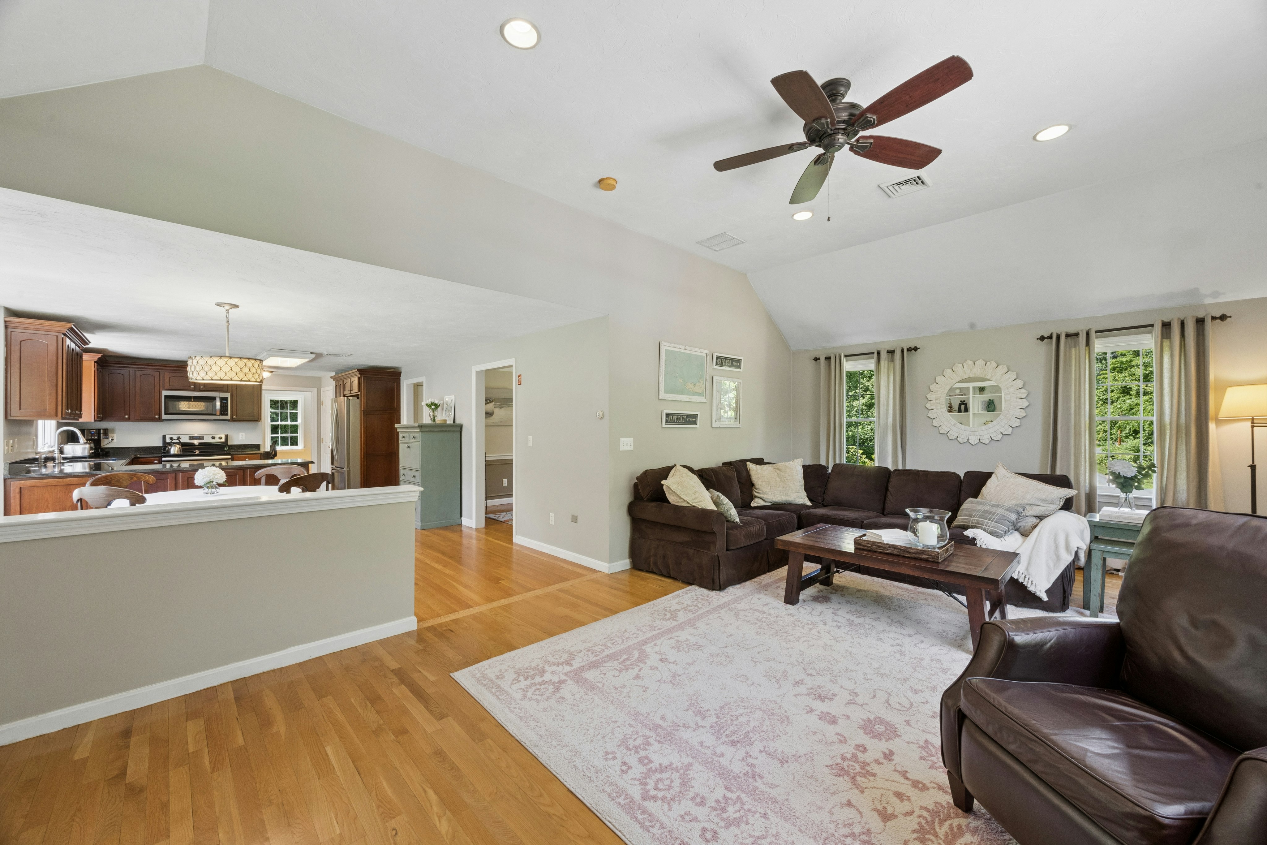  28 Whitman Street, Stow, MA 01775 - 物件實景