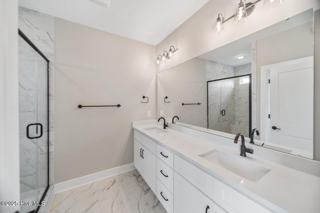 Castle Hayne, North Carolina, 28429, United States, 4 Bedrooms Bedrooms, ,5 BathroomsBathrooms,Residential,For Sale,1847333