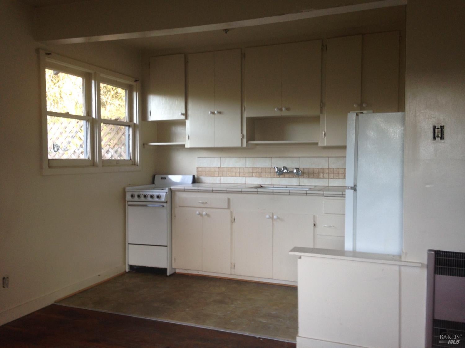 Ukiah, California, 95482, United States, 8 Bedrooms Bedrooms, ,4 BathroomsBathrooms,Residential,For Sale,1995478