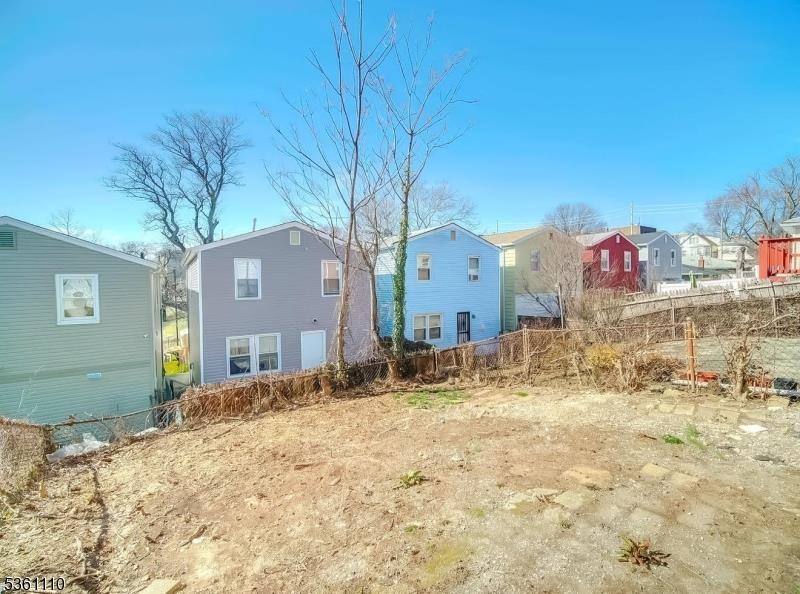 Jersey City, New Jersey, 07305, United States, 4 Bedrooms Bedrooms, ,2 BathroomsBathrooms,Residential,For Sale,1917013