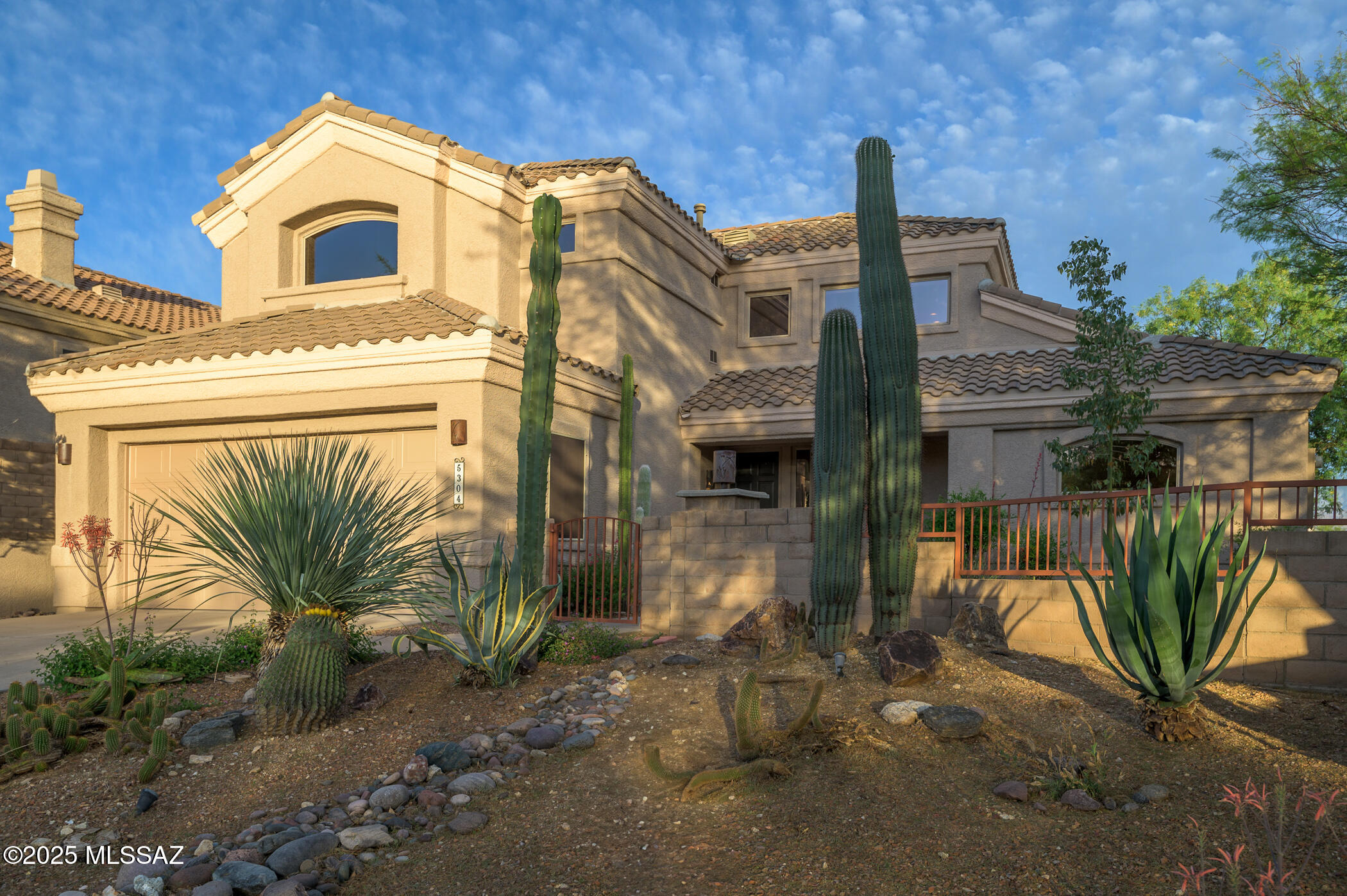Tucson, Arizona, 85749, United States, 3 Bedrooms Bedrooms, ,3 BathroomsBathrooms,Residential,For Sale,1794562
