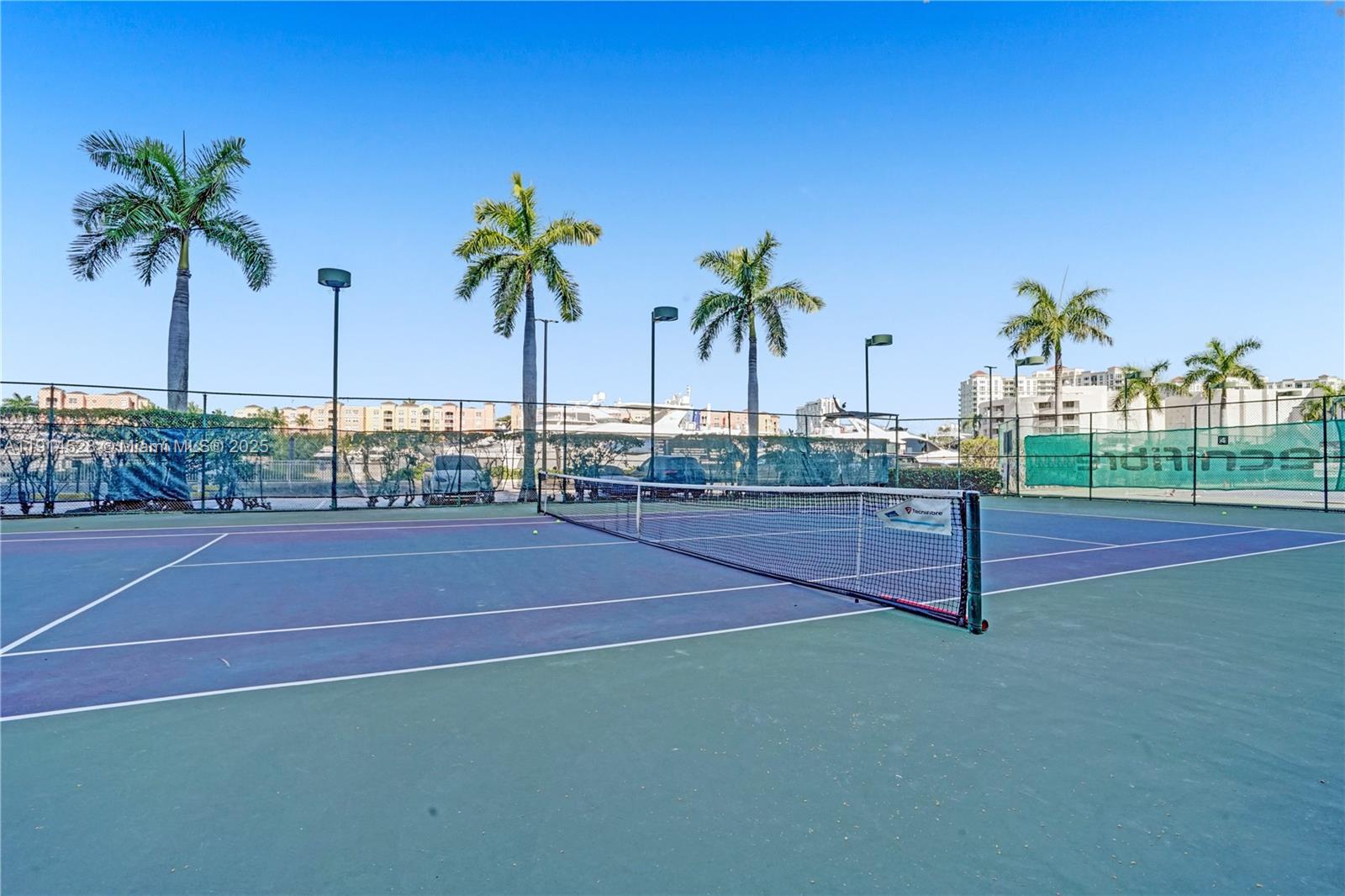 Aventura, Florida, 33180, United States, 2 Bedrooms Bedrooms, ,2 BathroomsBathrooms,Residential,For Sale,1994383