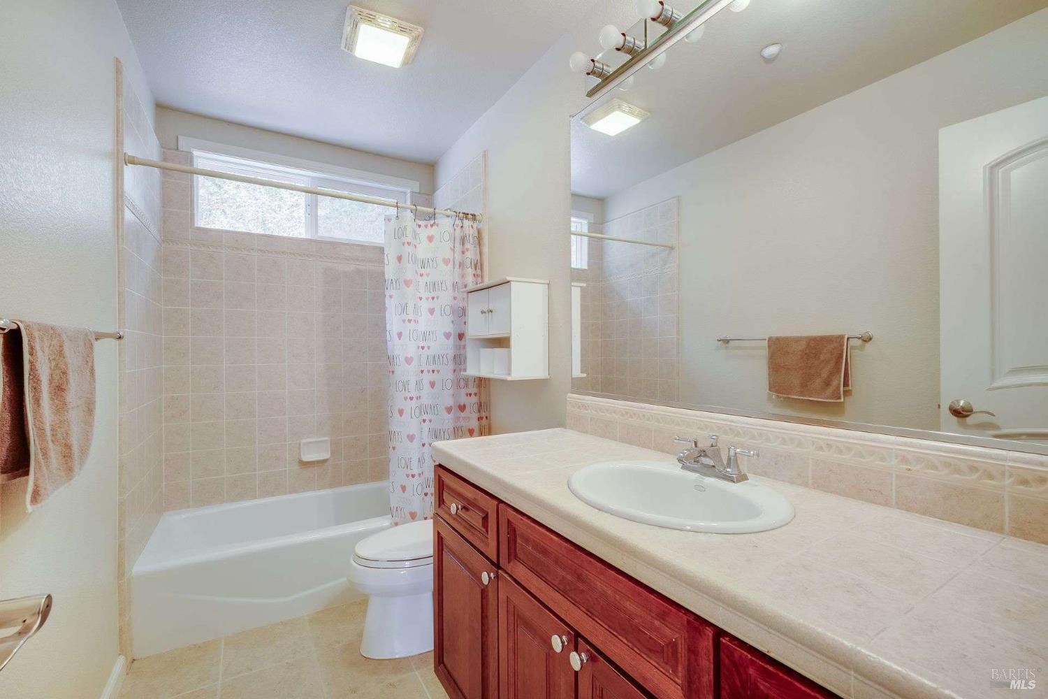 Santa Rosa, California, 95403, United States, 4 Bedrooms Bedrooms, ,4 BathroomsBathrooms,Residential,For Sale,1981253