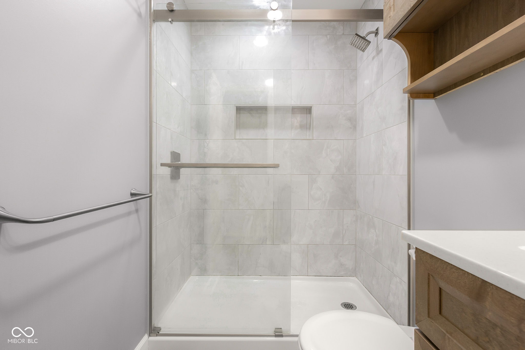 Columbus, Indiana, 47201, United States, 5 Bedrooms Bedrooms, ,6 BathroomsBathrooms,Residential,For Sale,1982008