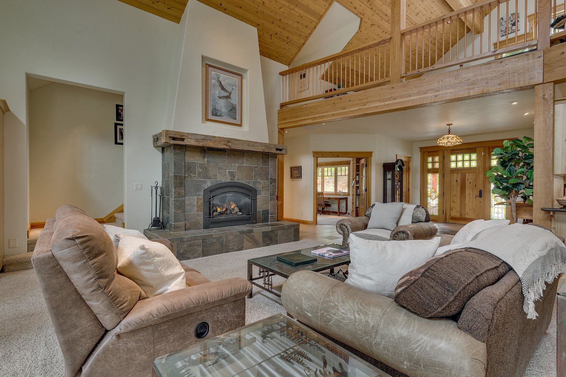  Private Estate Living Along the Fairways of Grizzly Ranch - 物件實景