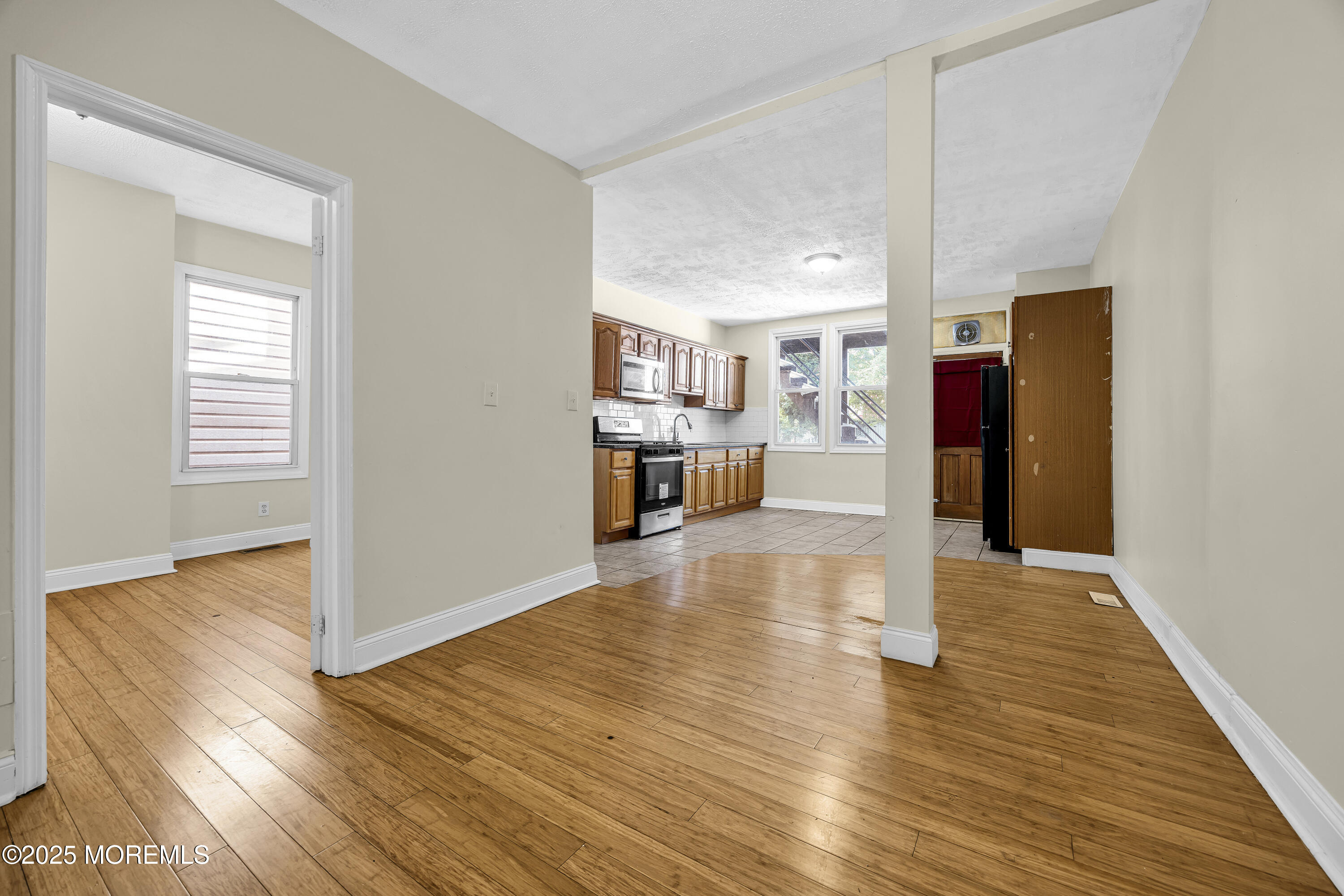 Newark, New Jersey, 07104, United States, 7 Bedrooms Bedrooms, ,3 BathroomsBathrooms,Residential,For Sale,1915900