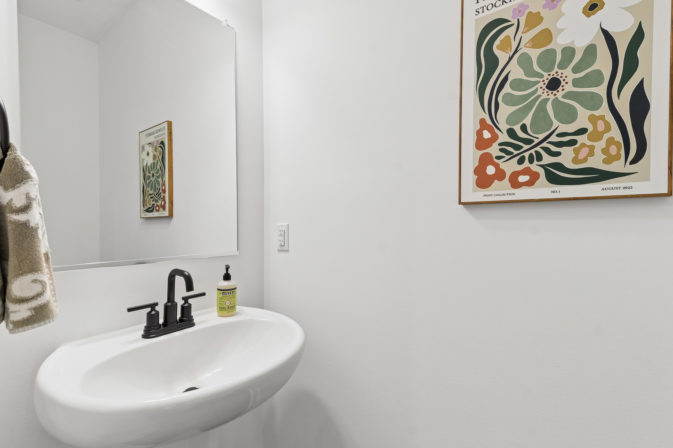  End-Unit, Craftsman Townhome with Custom Upgrades - 物件實景