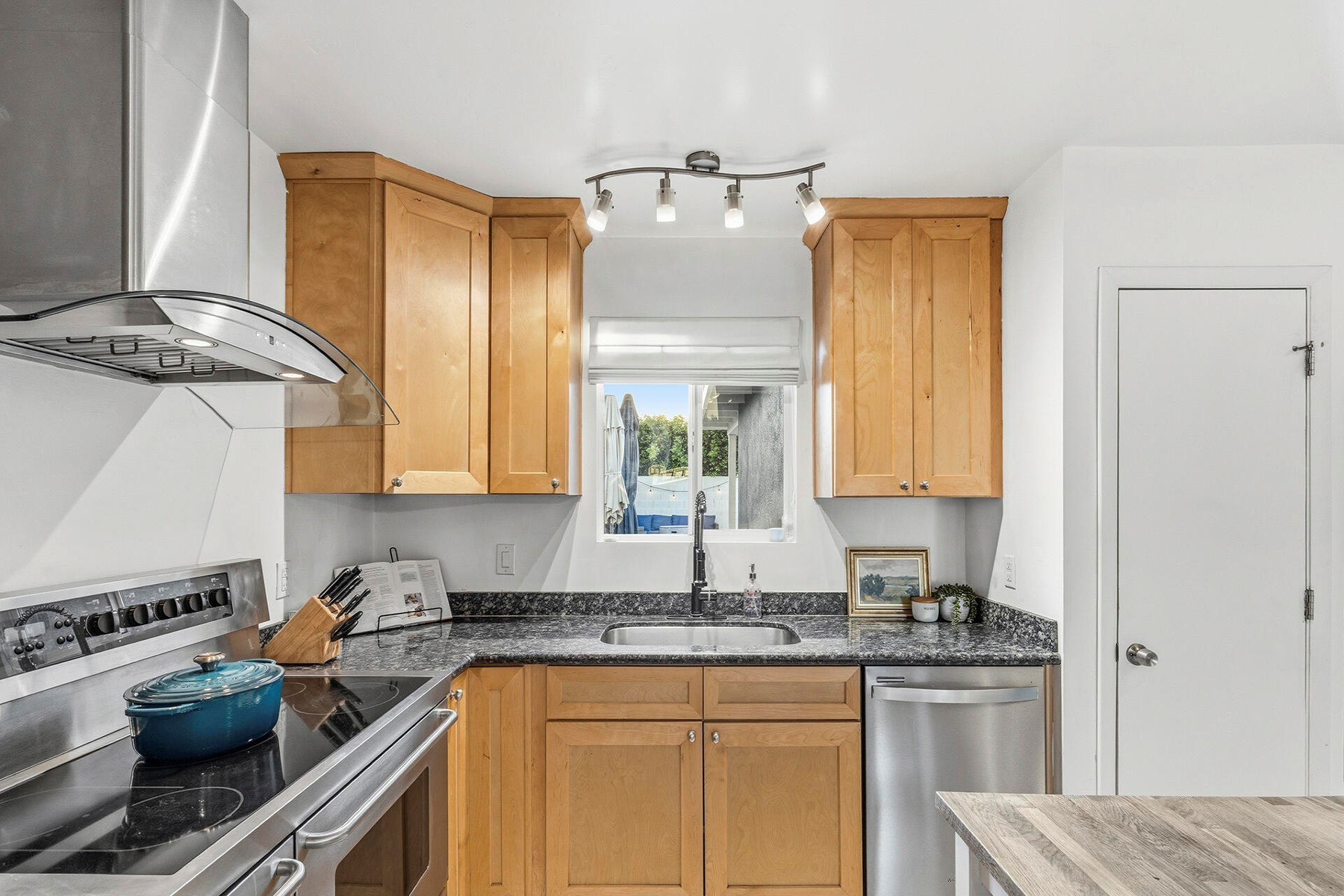  6804 N 11th Street  Phoenix, AZ - 物件實景