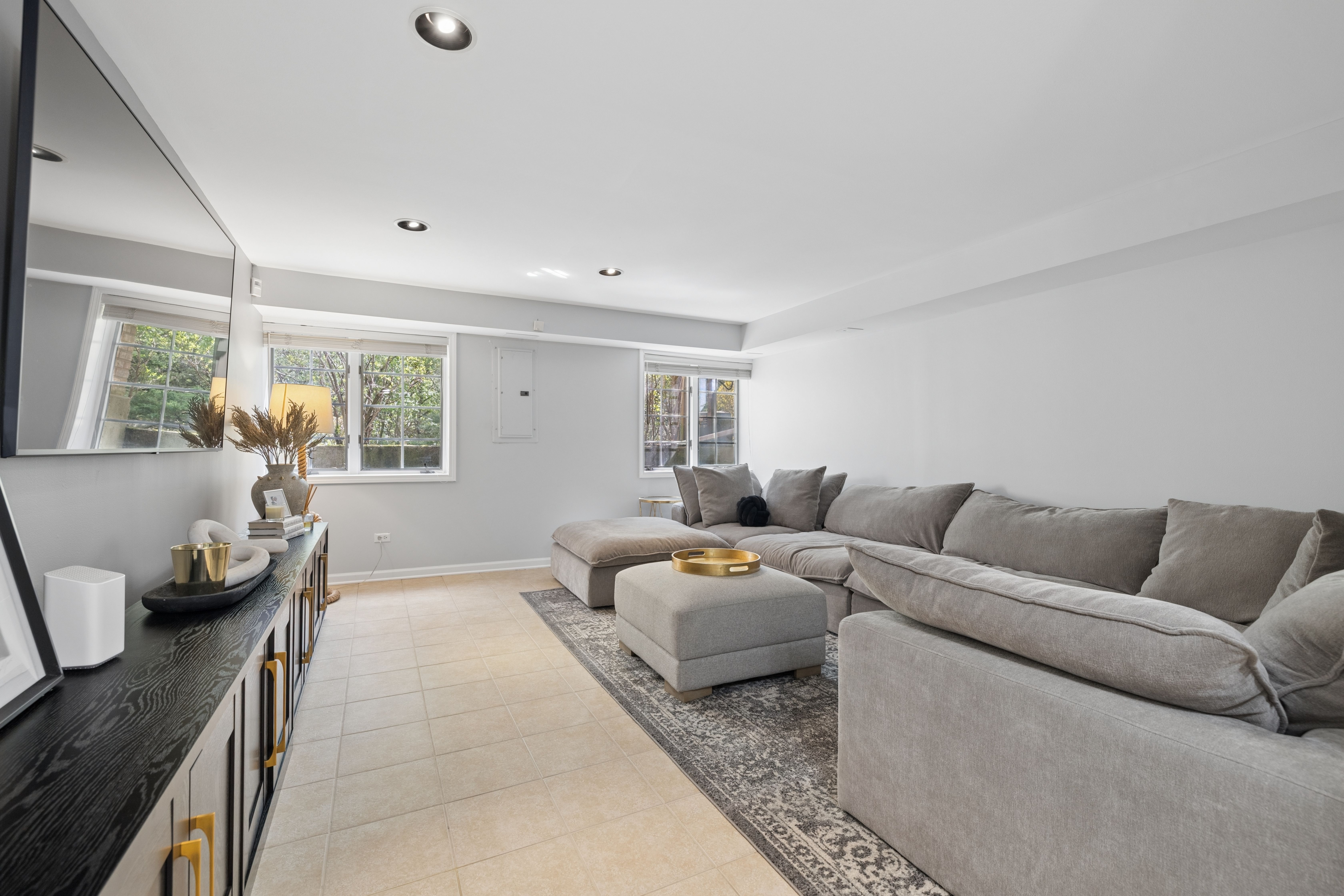  Thoughtfully Rrenovated from Top to Bottom - 物件實景