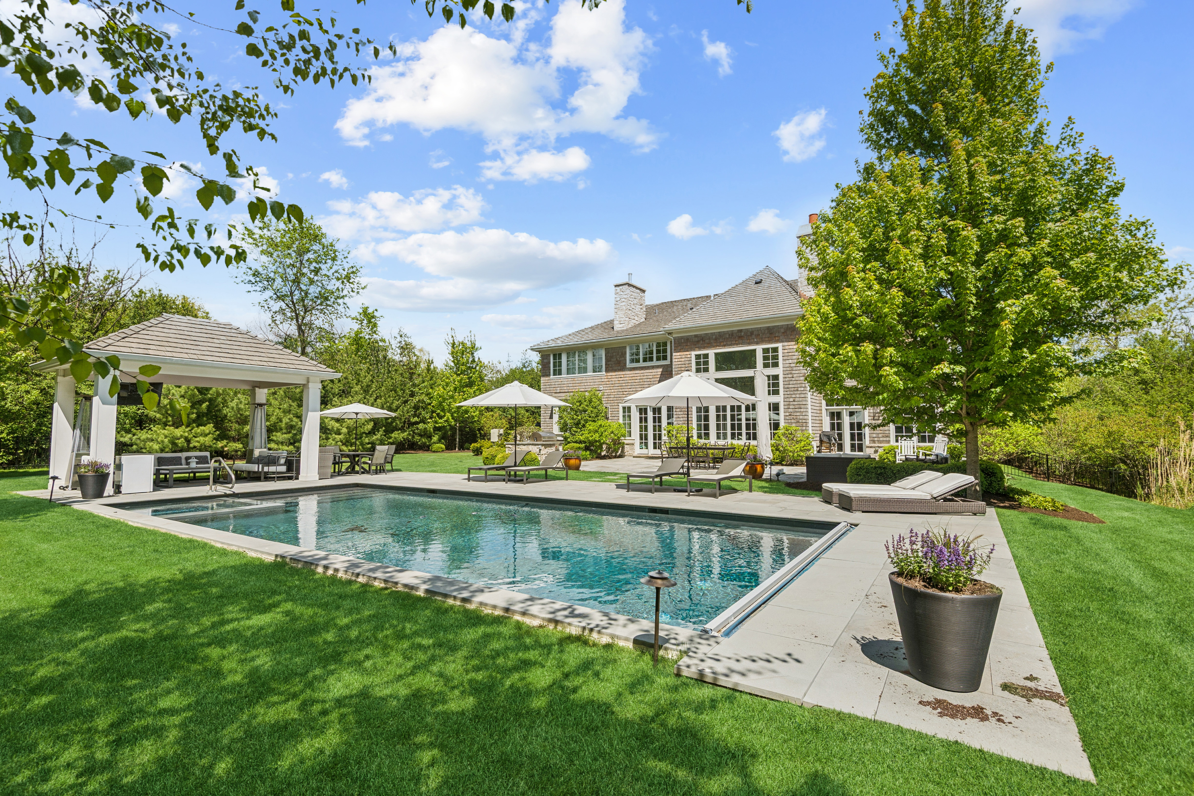  Exceptional Custom Shingle-style Residence - 物件實景