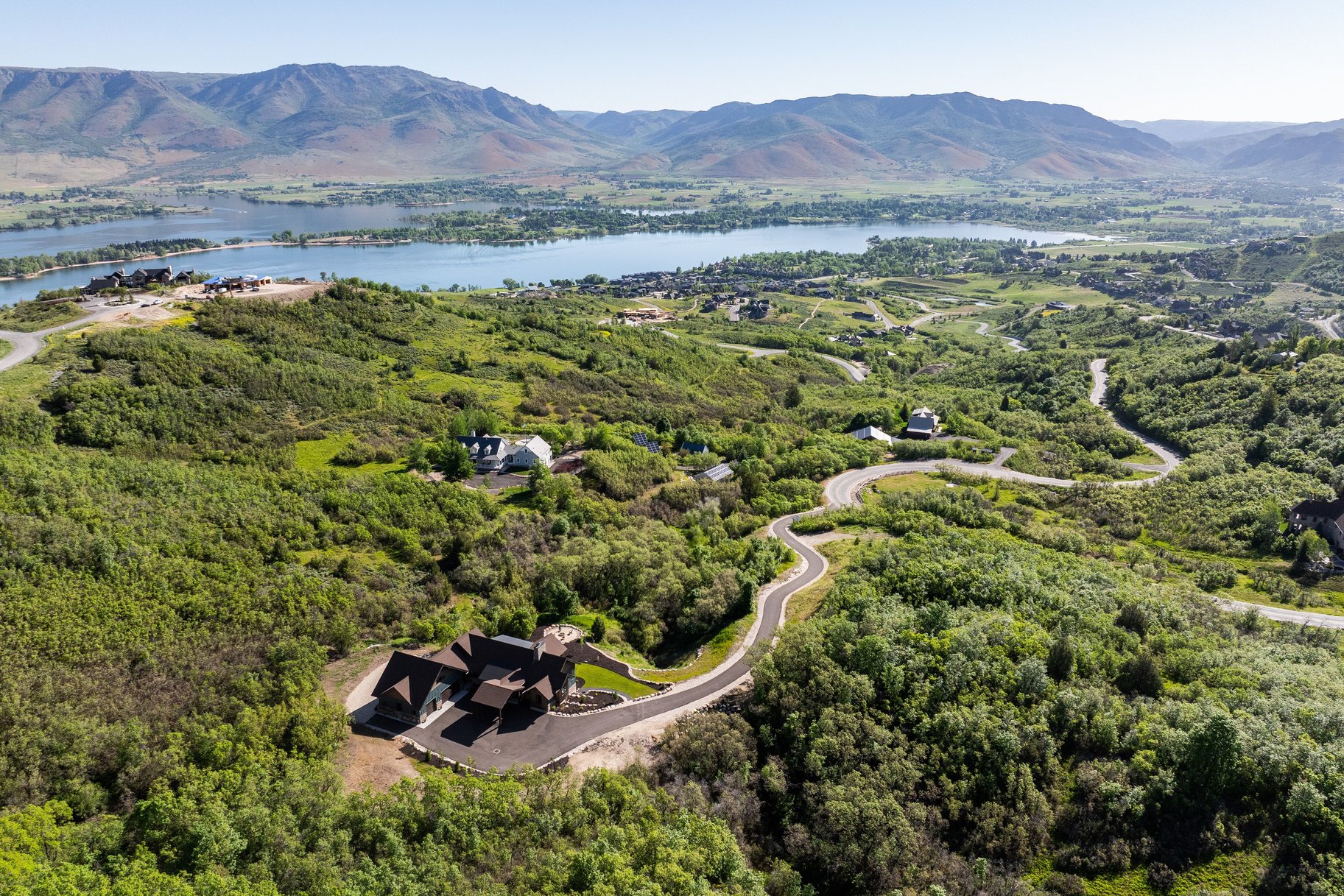  Welcome to a Private Mountain Luxury Retreat on Iconic Old Snowbasin Road - 物件實景