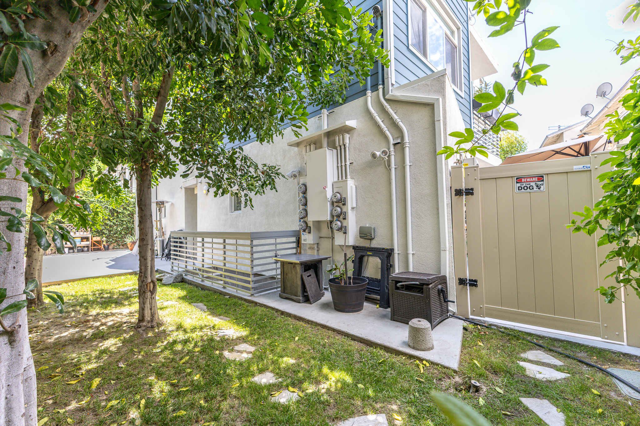  10735 Bloomfield Street, #5 - 物件實景