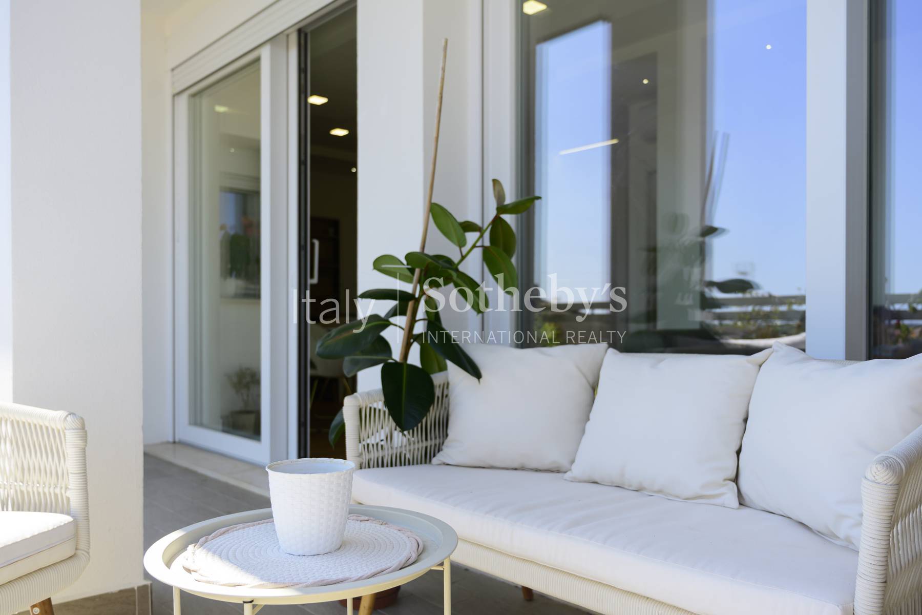  Renovated apartment with a livable terrace. - 物件實景
