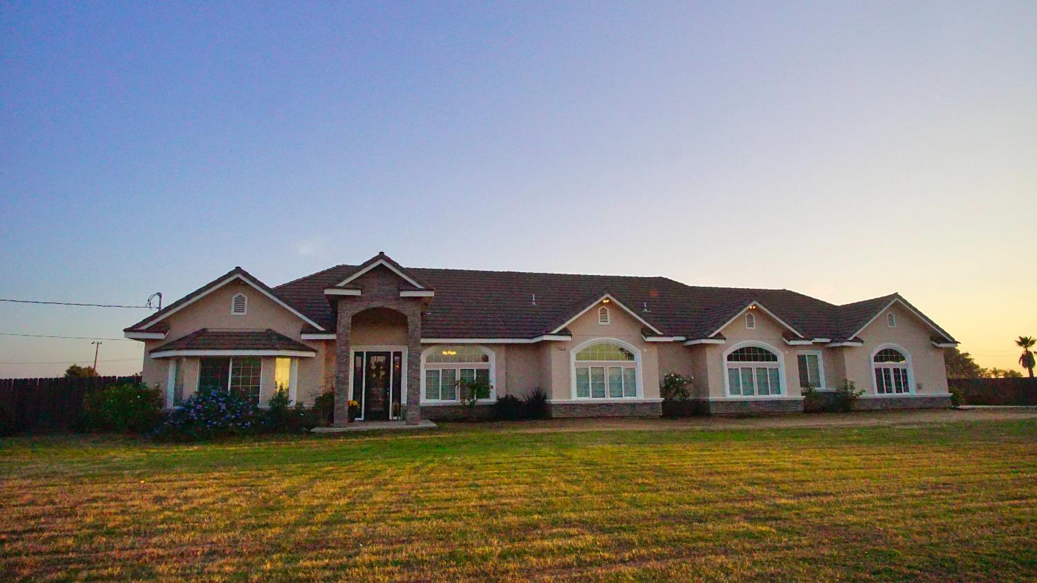 Madera, California, 93638, United States, 4 Bedrooms Bedrooms, ,4 BathroomsBathrooms,Residential,For Sale,2015334