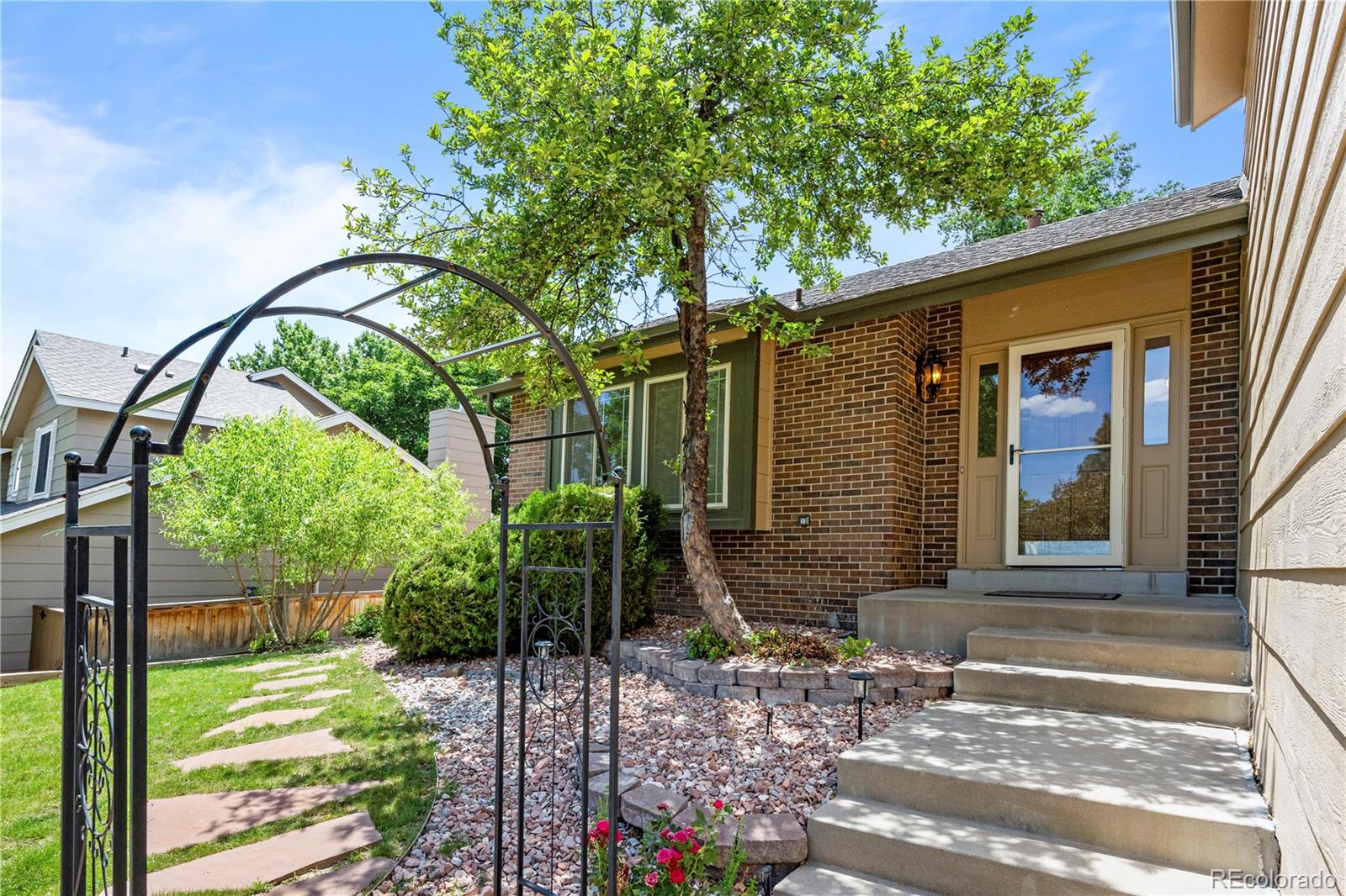 Highlands Ranch, Colorado, 80126, United States, 4 Bedrooms Bedrooms, ,3 BathroomsBathrooms,Residential,For Sale,1883252