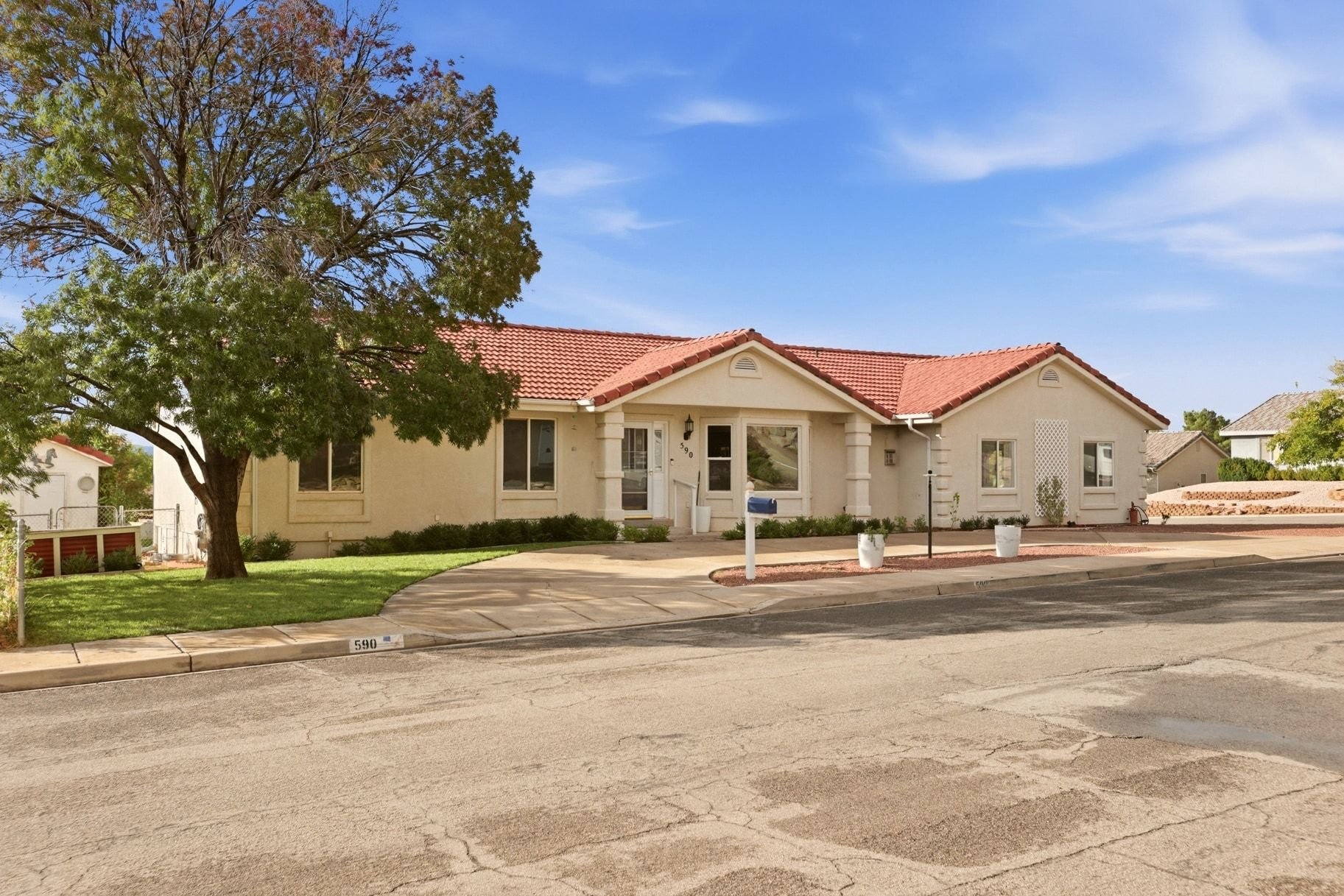  NO HOA 3Bed, 2Bath, 2.5 Car Garage Rv Parking, New Flooring and Paint - 物件實景