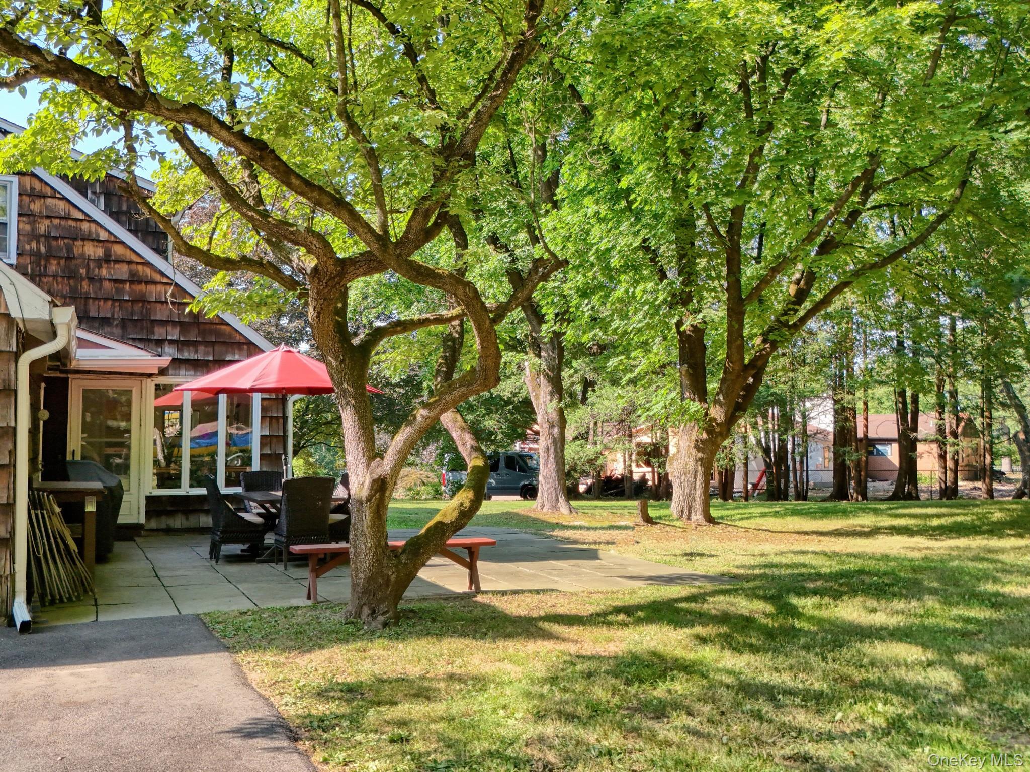 Montebello, New York, 10901, United States, 5 Bedrooms Bedrooms, ,2 BathroomsBathrooms,Residential,For Sale,1992880