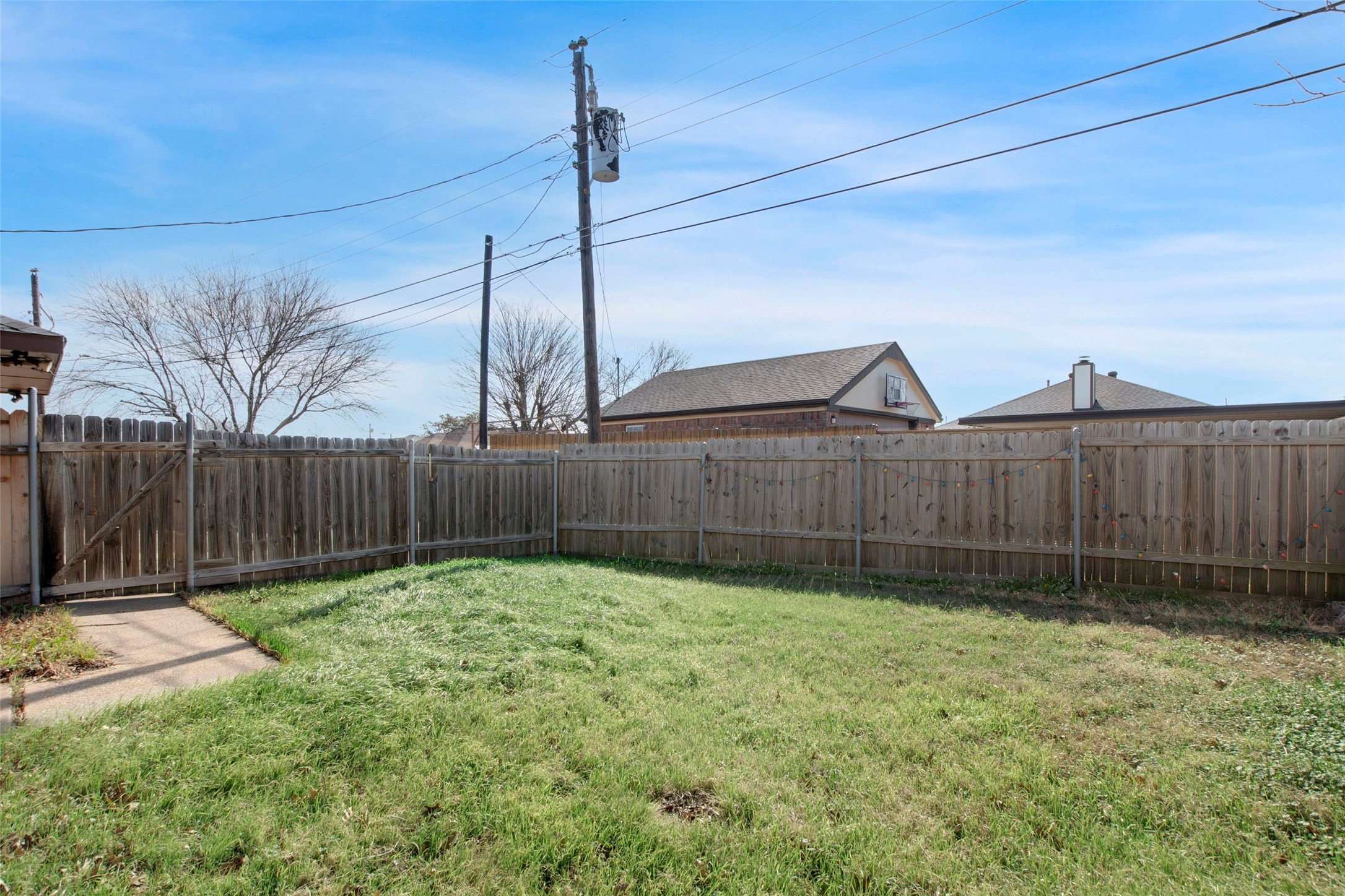 Sachse, Texas, 75048, United States, 6 Bedrooms Bedrooms, ,4 BathroomsBathrooms,Residential,For Sale,1805527