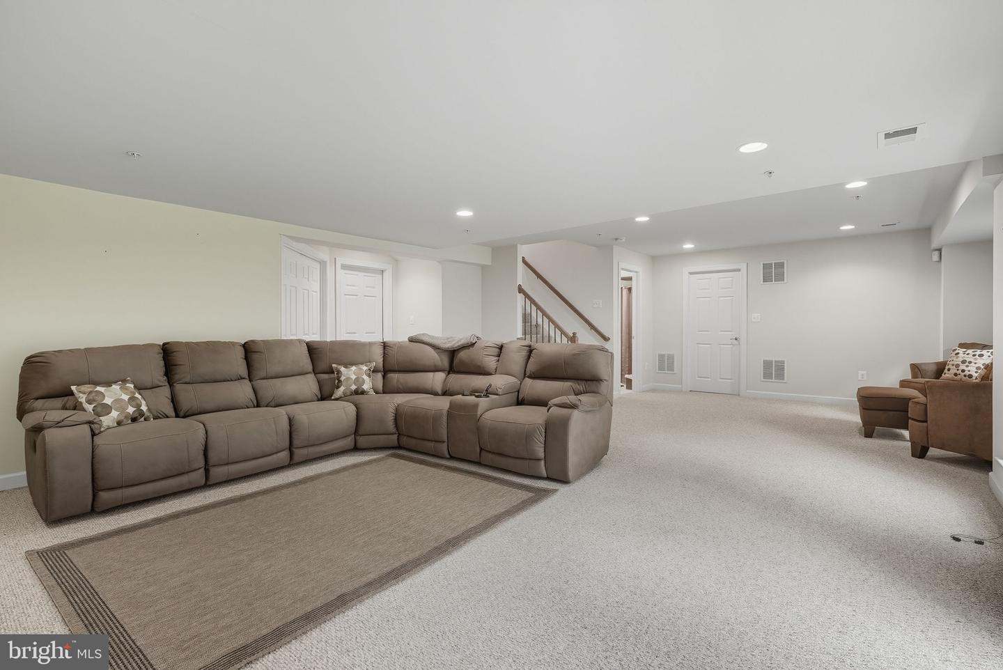 Bowie, Maryland, 20721, United States, 5 Bedrooms Bedrooms, ,4 BathroomsBathrooms,Residential,For Sale,1987758