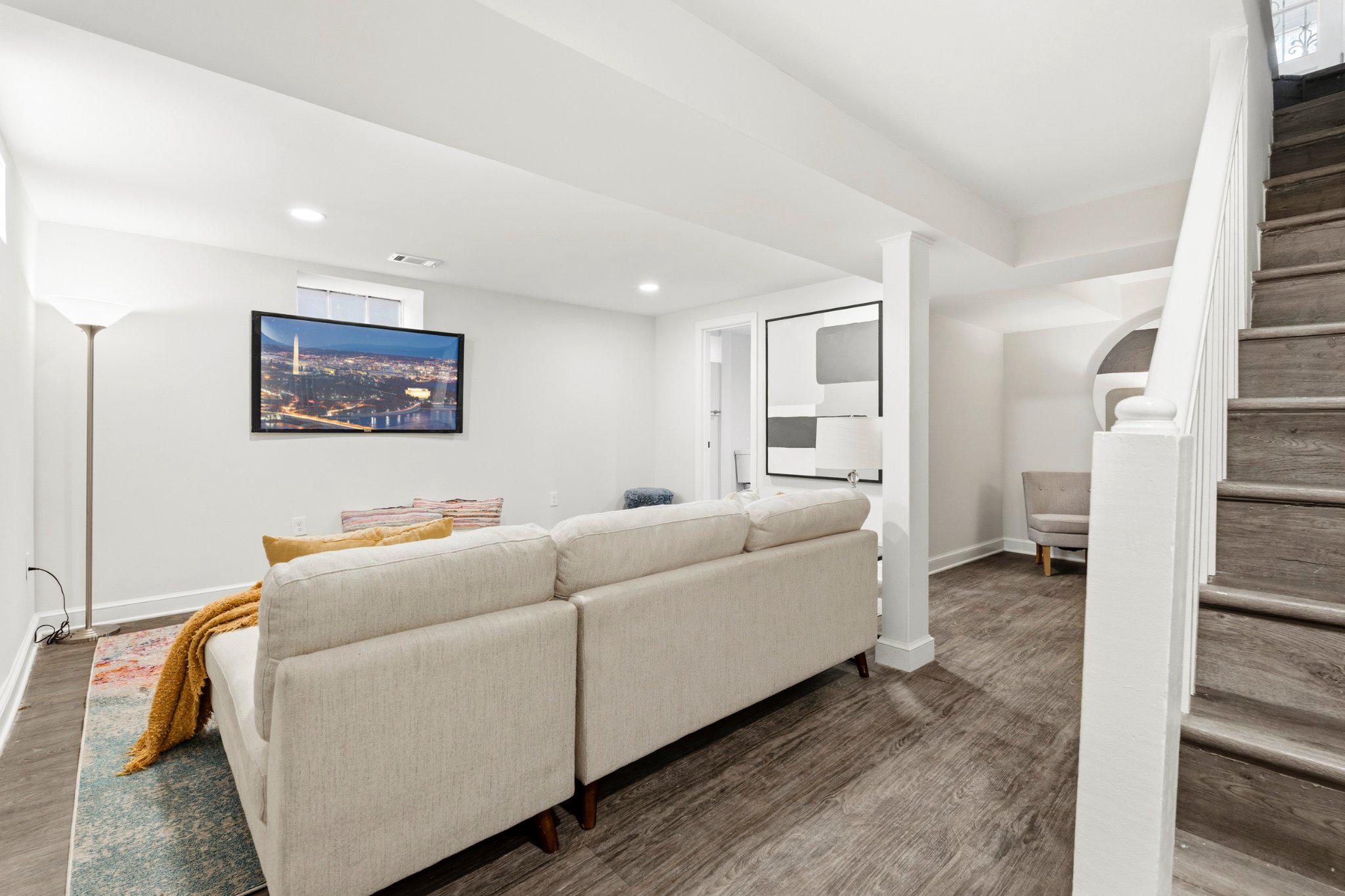 Washington, District of Columbia, 20019, United States, 3 Bedrooms Bedrooms, ,2 BathroomsBathrooms,Residential,For Sale,2048165