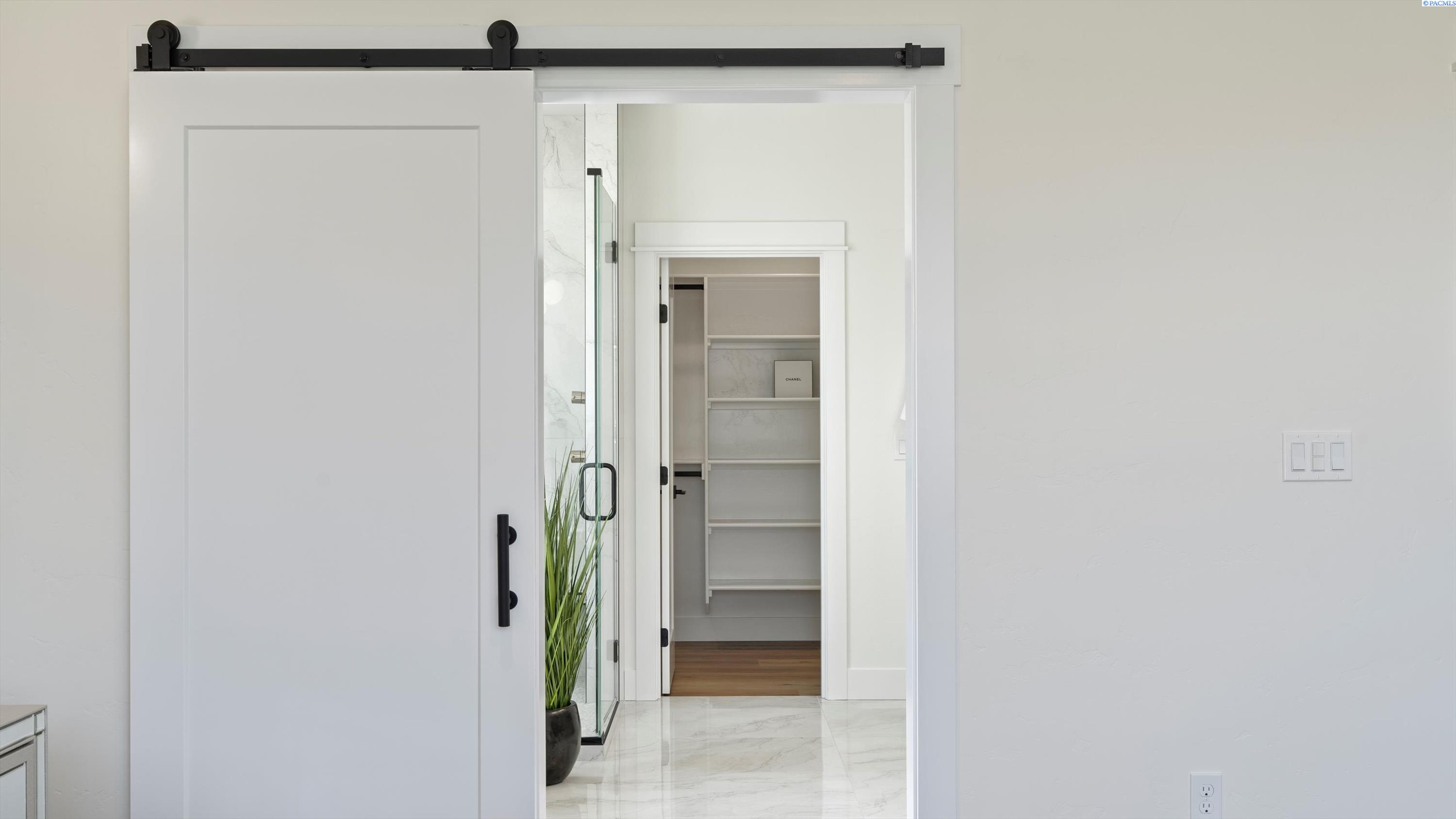 Richland, Washington, 99352, United States, 4 Bedrooms Bedrooms, ,3 BathroomsBathrooms,Residential,For Sale,1996125