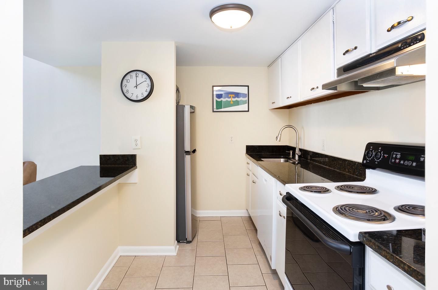 Annapolis, Maryland, 21403, United States, 1 Bedroom Bedrooms, ,1 BathroomBathrooms,Residential,For Sale,1860051