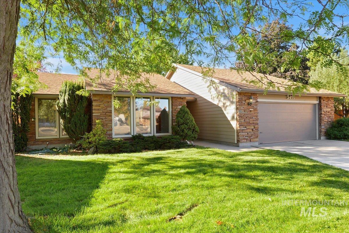 Boise, Idaho, 83716, United States, 3 Bedrooms Bedrooms, ,2 BathroomsBathrooms,Residential,For Sale,1961736