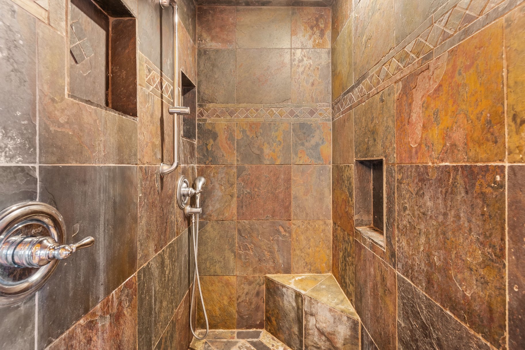  Sierra Sanctuary Lodge on 40 Acres - 物件實景