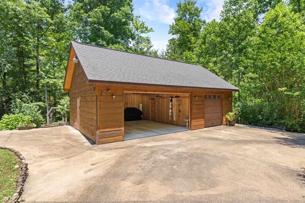 Blue Ridge, Georgia, 30513, United States, 3 Bedrooms Bedrooms, ,3 BathroomsBathrooms,Residential,For Sale,1980618