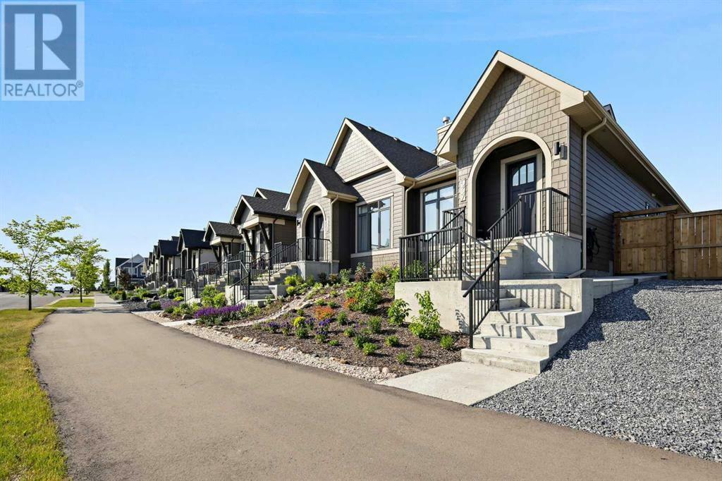CALGARY, Alberta, T3M 2Z6, CA, 3 Bedrooms Bedrooms, ,2 BathroomsBathrooms,Residential,For Sale,1867473