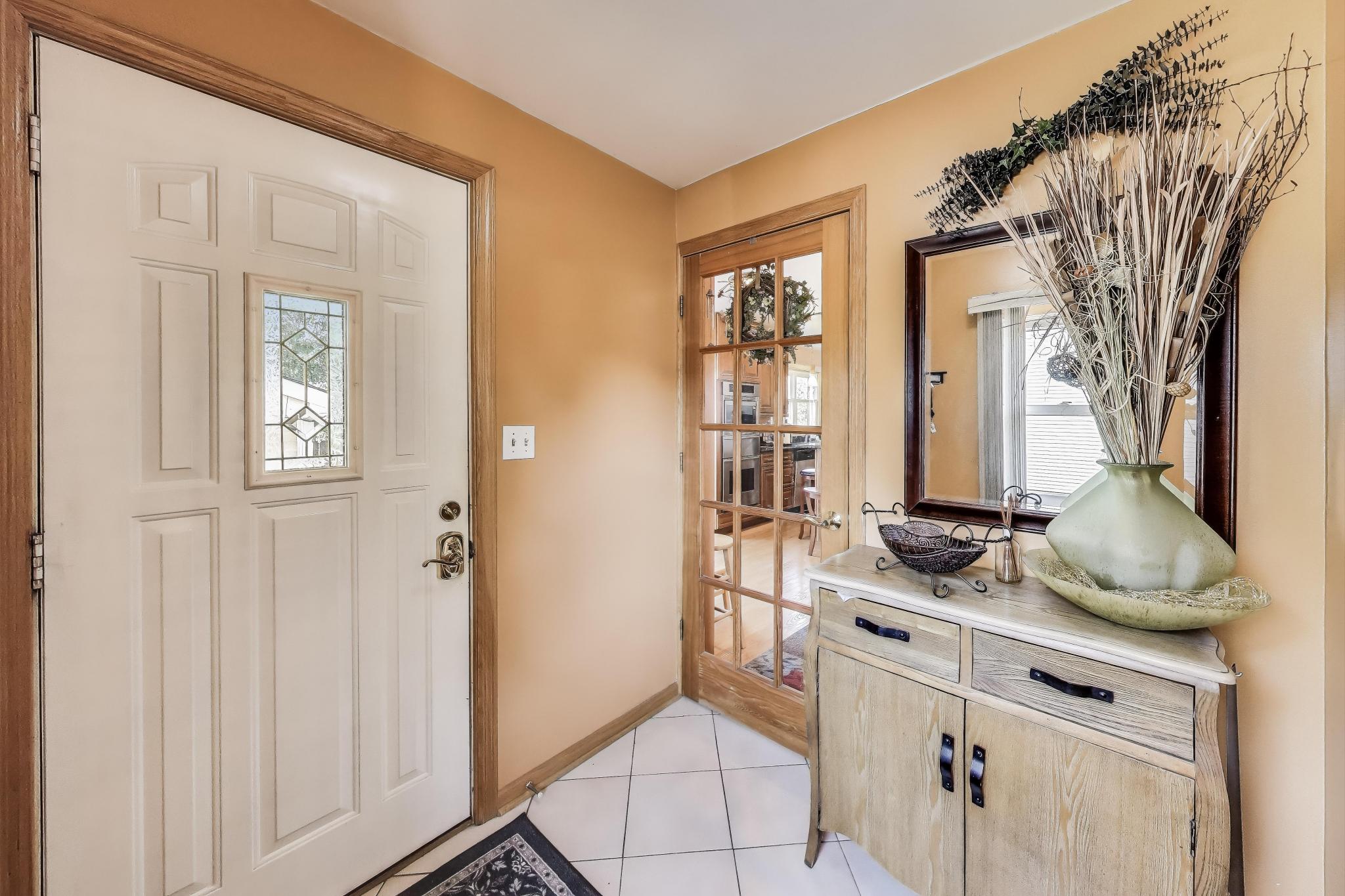 Harwood Heights, Illinois, 60706, United States, 2 Bedrooms Bedrooms, ,Residential,For Sale,1928738