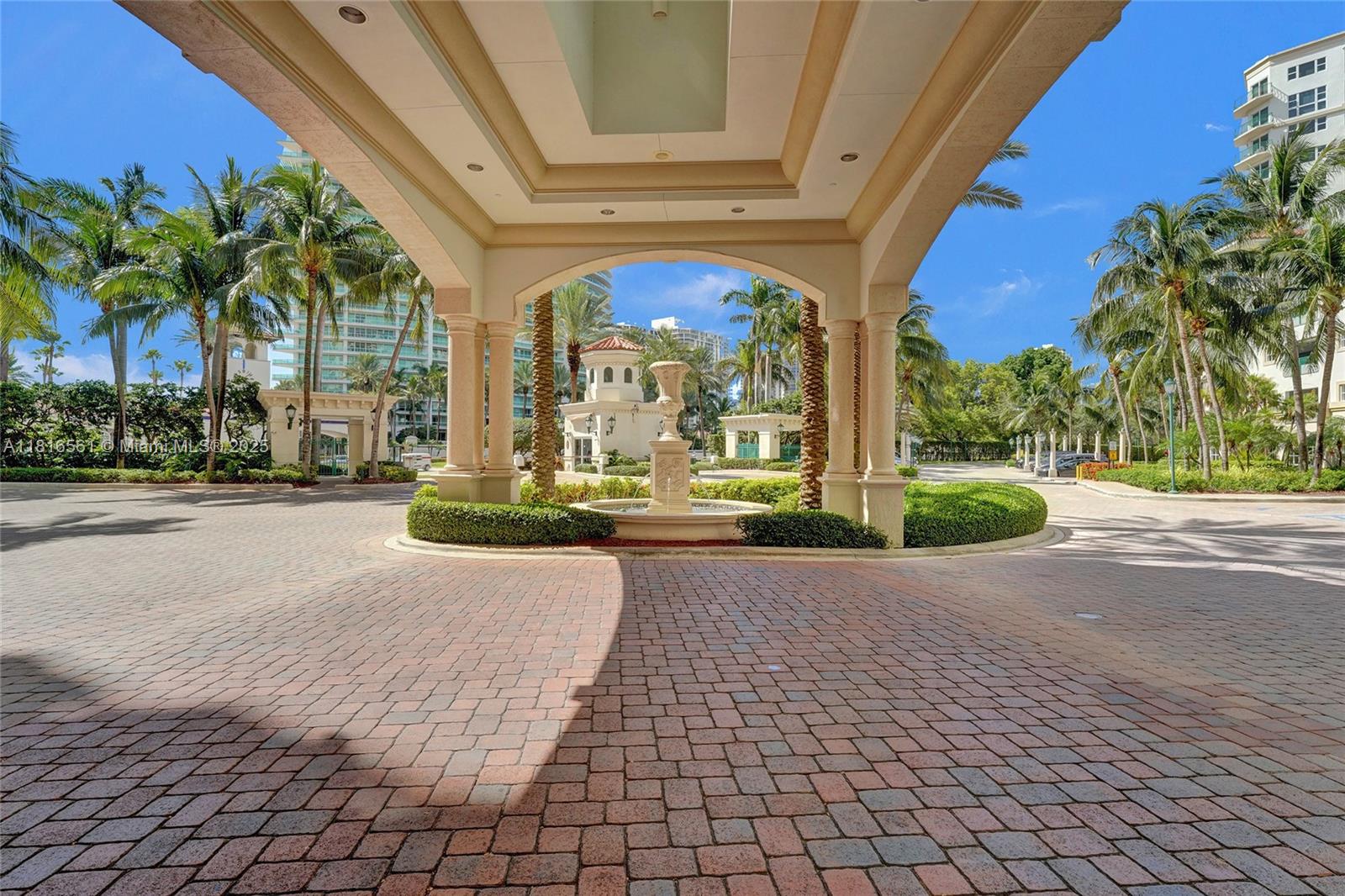 Aventura, Florida, 33180, United States, 2 Bedrooms Bedrooms, ,2 BathroomsBathrooms,Residential,For Sale,1848043