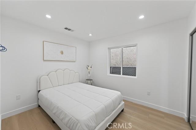 Los Angeles, California, 90044, United States, ,Residential,For Sale,1997733