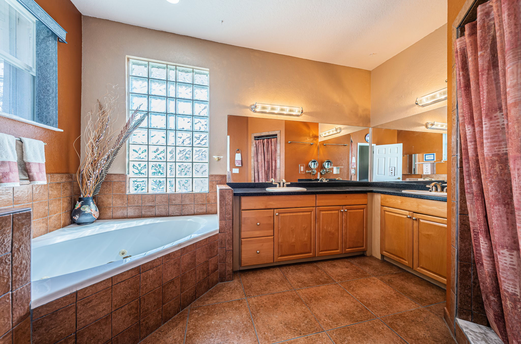 Treasure Island, Florida, 33706, United States, 3 Bedrooms Bedrooms, ,3 BathroomsBathrooms,Residential,For Sale,1981645