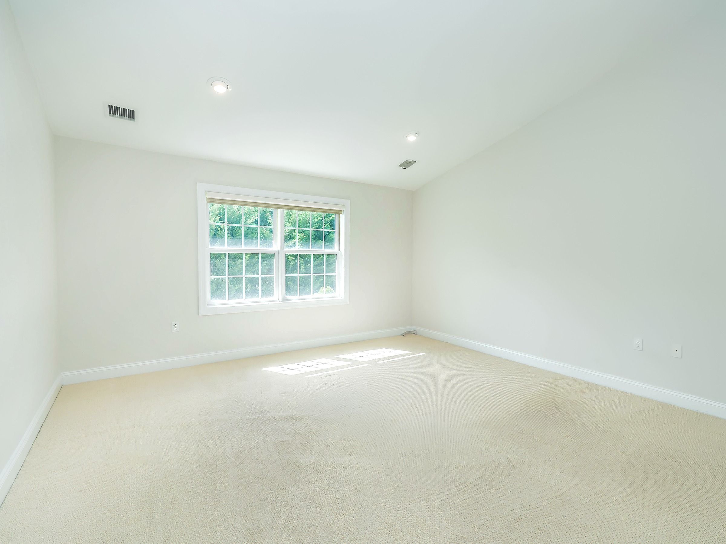  194 Pond View Drive, Port Washington, NY, 11050 - 物件實景