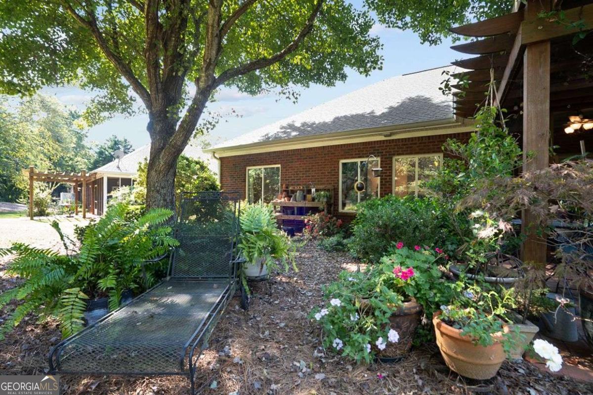 Watkinsville, Georgia, 30677, United States, 2 Bedrooms Bedrooms, ,2 BathroomsBathrooms,Residential,For Sale,1957394