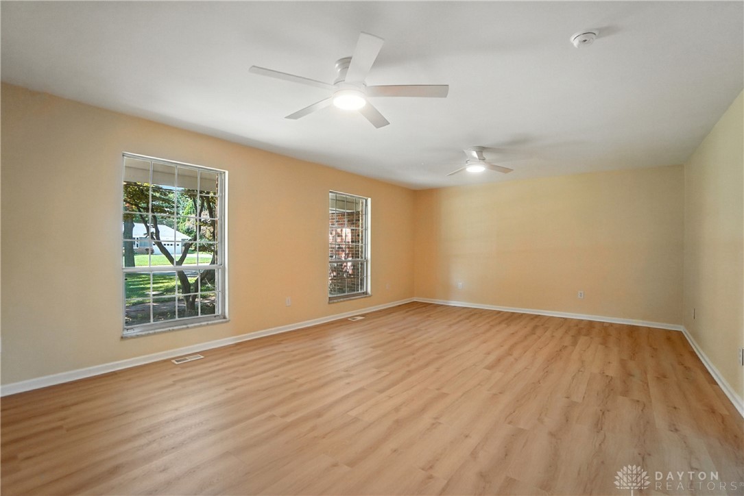 Kettering, Ohio, 45440, United States, 6 Bedrooms Bedrooms, ,3 BathroomsBathrooms,Residential,For Sale,1913800
