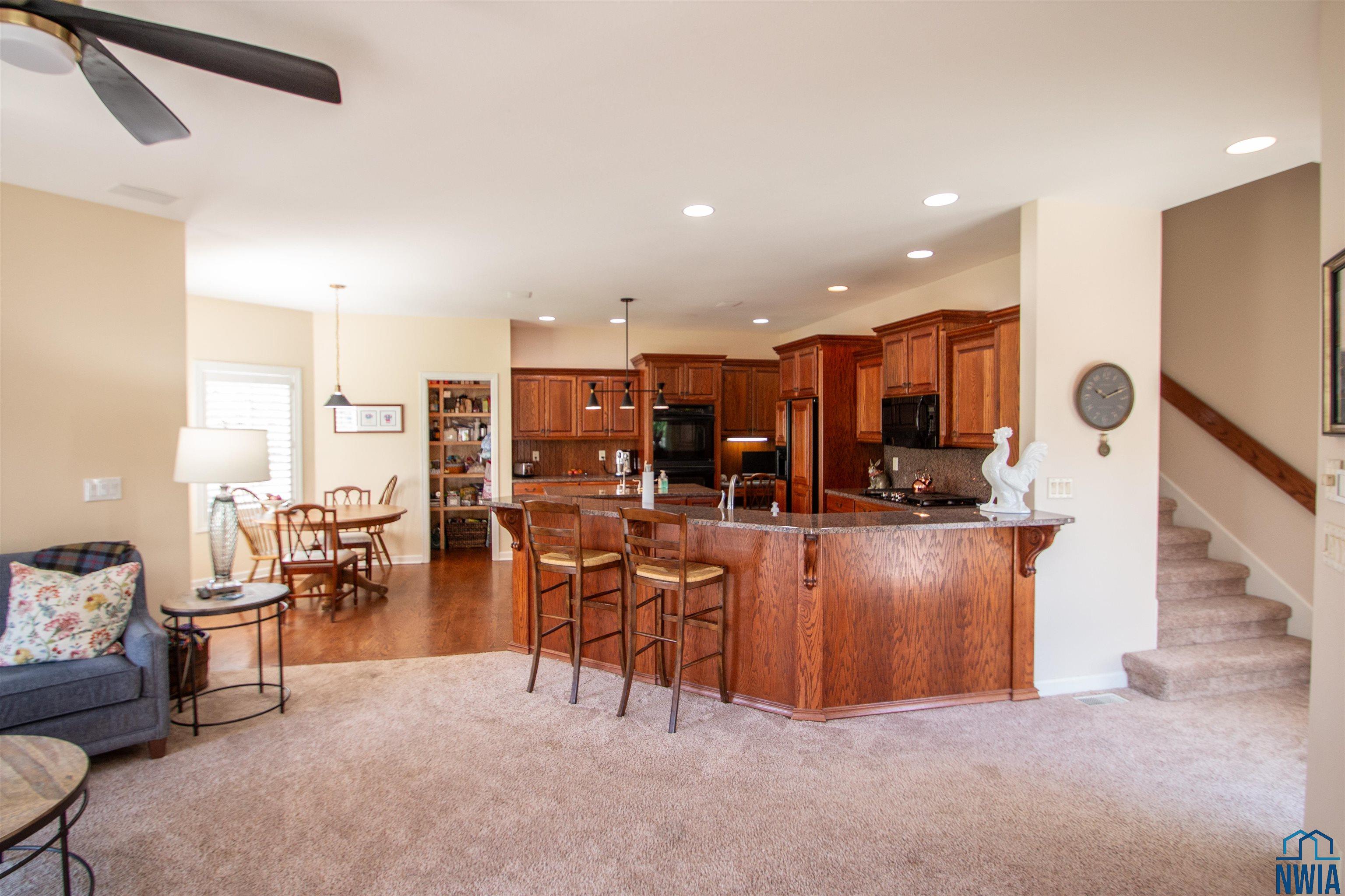 Jefferson, South Dakota, 57038, United States, 5 Bedrooms Bedrooms, ,5 BathroomsBathrooms,Residential,For Sale,2005436